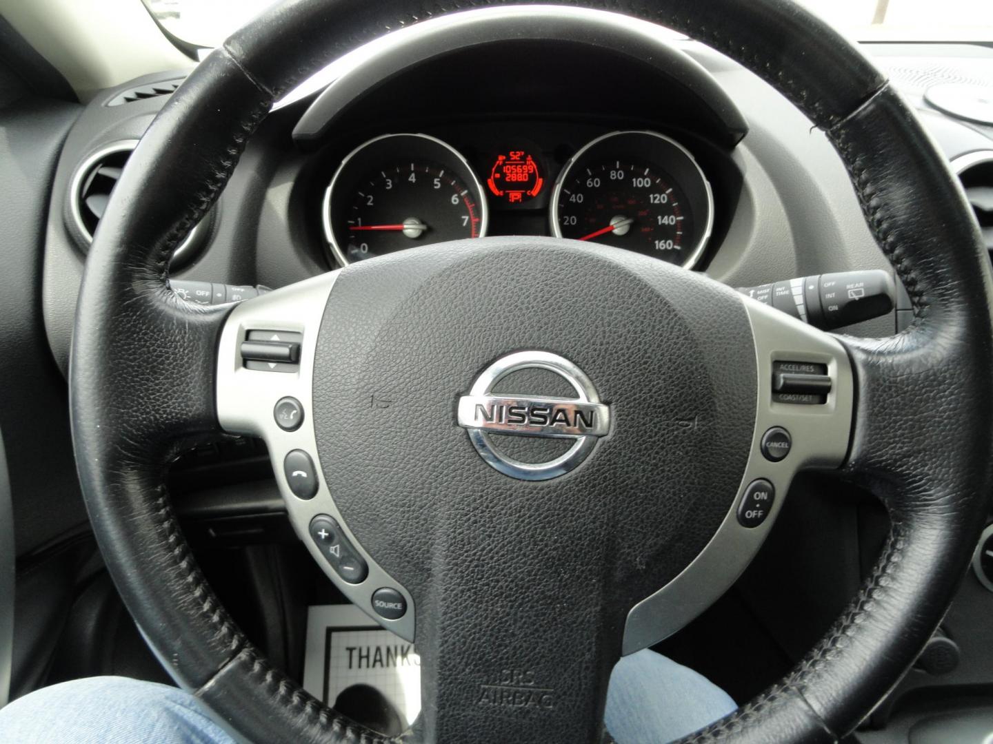 2010 Phantom White Pearl /Graphite Nissan Rogue SL (JN8AS5MV3AW) with an 2.5L L4 DOHC 16V engine, Automatic transmission, located at 827 W 26th Street, Erie, PA, 16508, (814) 455-3401, 42.105431, -80.090942 - Thanks for looking at our recent trade in with low miles for the year and no accidents. This is the SL all-wheel drive model with all the options for the model year including leather seating, power drivers seat, heated seats, power sunroof, remote start, keyless entry and lots more. A full service w - Photo#13