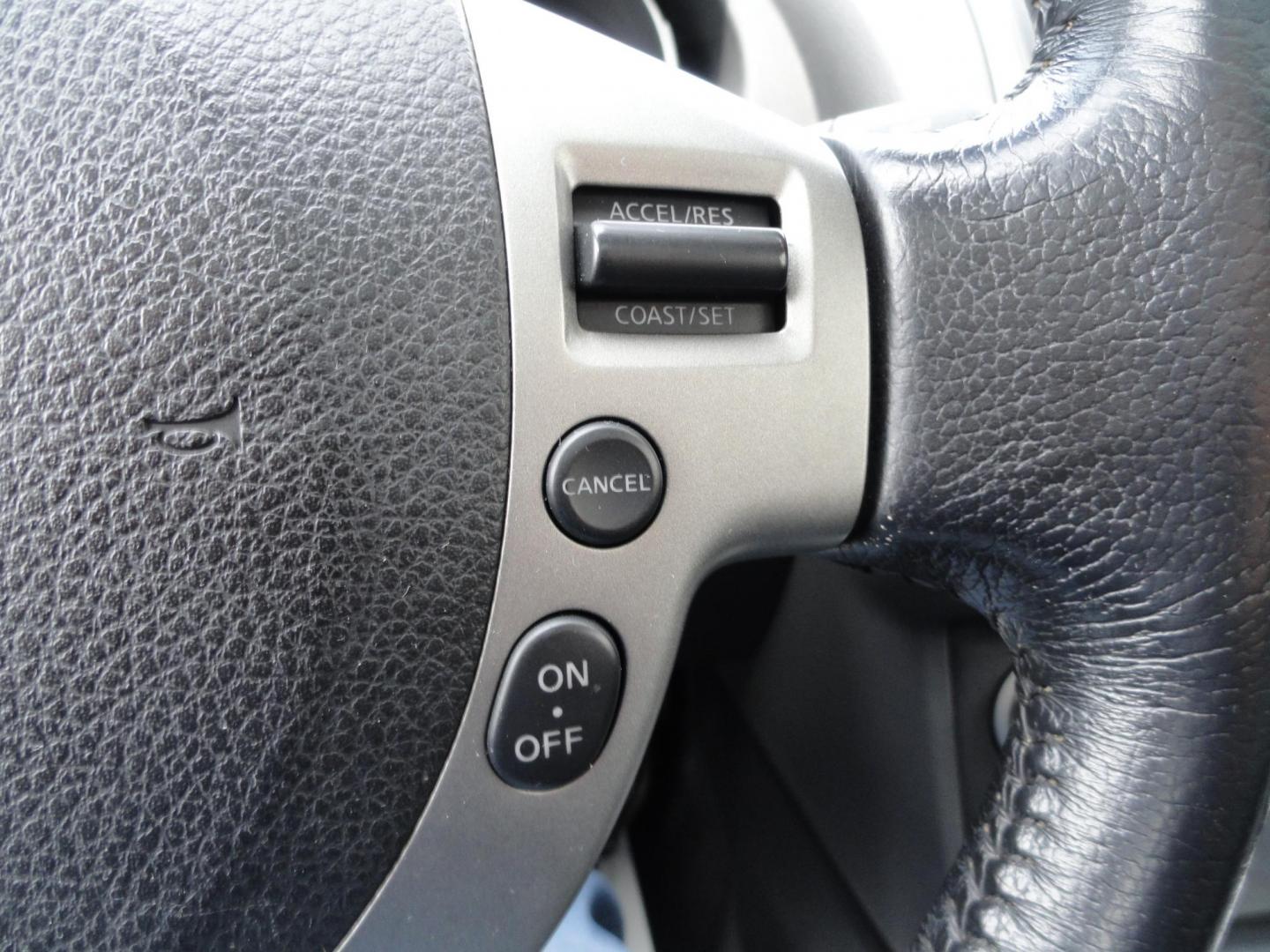 2010 Phantom White Pearl /Graphite Nissan Rogue SL (JN8AS5MV3AW) with an 2.5L L4 DOHC 16V engine, Automatic transmission, located at 827 W 26th Street, Erie, PA, 16508, (814) 455-3401, 42.105431, -80.090942 - Thanks for looking at our recent trade in with low miles for the year and no accidents. This is the SL all-wheel drive model with all the options for the model year including leather seating, power drivers seat, heated seats, power sunroof, remote start, keyless entry and lots more. A full service w - Photo#16