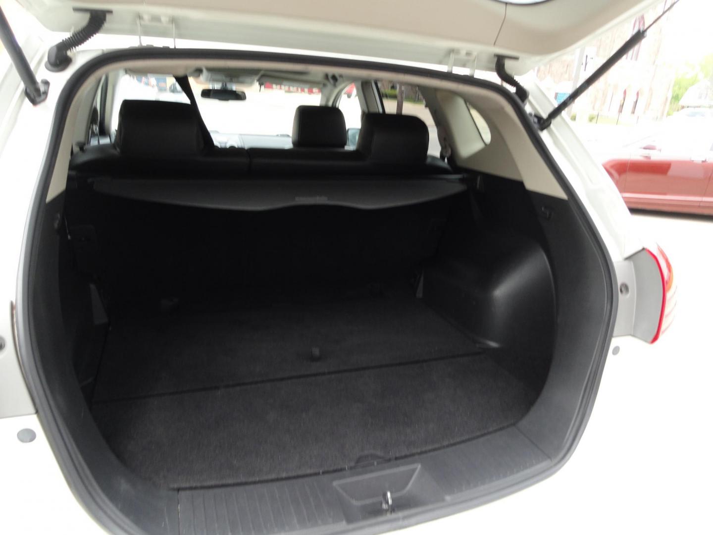 2010 Phantom White Pearl /Graphite Nissan Rogue SL (JN8AS5MV3AW) with an 2.5L L4 DOHC 16V engine, Automatic transmission, located at 827 W 26th Street, Erie, PA, 16508, (814) 455-3401, 42.105431, -80.090942 - Thanks for looking at our recent trade in with low miles for the year and no accidents. This is the SL all-wheel drive model with all the options for the model year including leather seating, power drivers seat, heated seats, power sunroof, remote start, keyless entry and lots more. A full service w - Photo#30