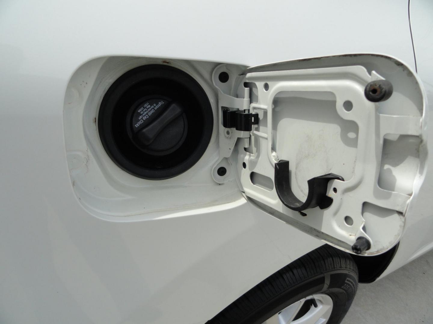 2010 Phantom White Pearl /Graphite Nissan Rogue SL (JN8AS5MV3AW) with an 2.5L L4 DOHC 16V engine, Automatic transmission, located at 827 W 26th Street, Erie, PA, 16508, (814) 455-3401, 42.105431, -80.090942 - Thanks for looking at our recent trade in with low miles for the year and no accidents. This is the SL all-wheel drive model with all the options for the model year including leather seating, power drivers seat, heated seats, power sunroof, remote start, keyless entry and lots more. A full service w - Photo#32