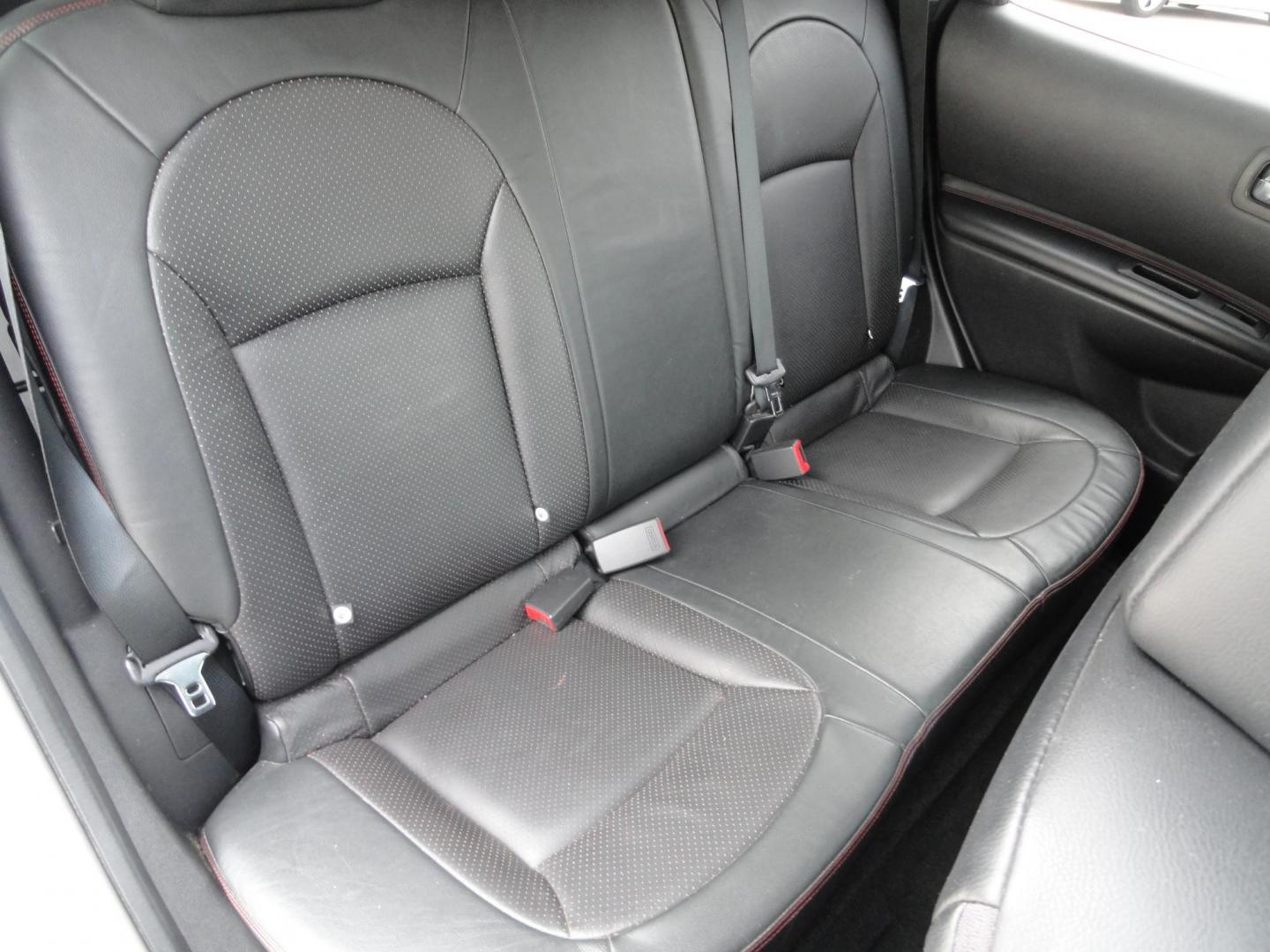 2010 Phantom White Pearl /Graphite Nissan Rogue SL (JN8AS5MV3AW) with an 2.5L L4 DOHC 16V engine, Automatic transmission, located at 827 W 26th Street, Erie, PA, 16508, (814) 455-3401, 42.105431, -80.090942 - Thanks for looking at our recent trade in with low miles for the year and no accidents. This is the SL all-wheel drive model with all the options for the model year including leather seating, power drivers seat, heated seats, power sunroof, remote start, keyless entry and lots more. A full service w - Photo#34