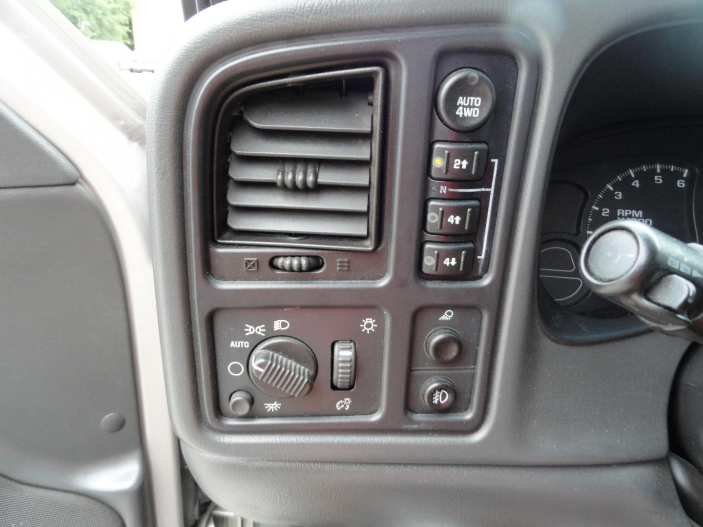 2006 Silver Birch /Greystone Chevrolet Silverado 1500 LT Ext. Cab 4WD (1GCEK19B46Z) with an 5.3L V8 OHV 16V engine, 4-Speed Automatic Overdrive transmission, located at 827 W 26th Street, Erie, PA, 16508, (814) 455-3401, 42.105431, -80.090942 - Thanks for looking at our very clean and hard to find in good condition truck. Yes, this truck has a few miles, but as can be seen by the pictures it's in very good condition with recently replaced cab corners along and rocker panels. As you know trucks in this lower price range in good condition ar- Photo#17