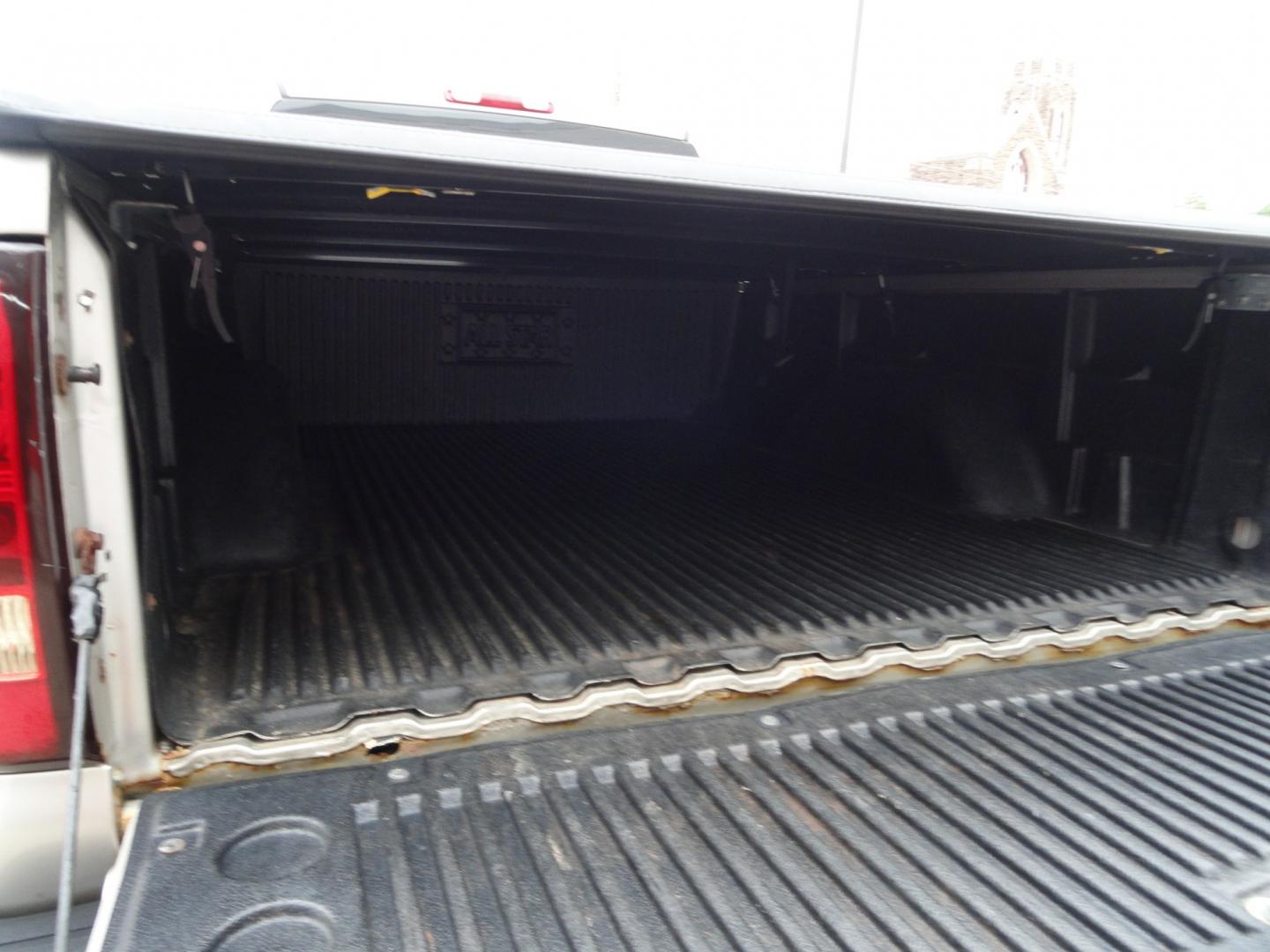 2006 Silver Birch /Greystone Chevrolet Silverado 1500 LT Ext. Cab 4WD (1GCEK19B46Z) with an 5.3L V8 OHV 16V engine, 4-Speed Automatic Overdrive transmission, located at 827 W 26th Street, Erie, PA, 16508, (814) 455-3401, 42.105431, -80.090942 - Thanks for looking at our very clean and hard to find in good condition truck. Yes, this truck has a few miles, but as can be seen by the pictures it's in very good condition with recently replaced cab corners along and rocker panels. As you know trucks in this lower price range in good condition ar- Photo#30