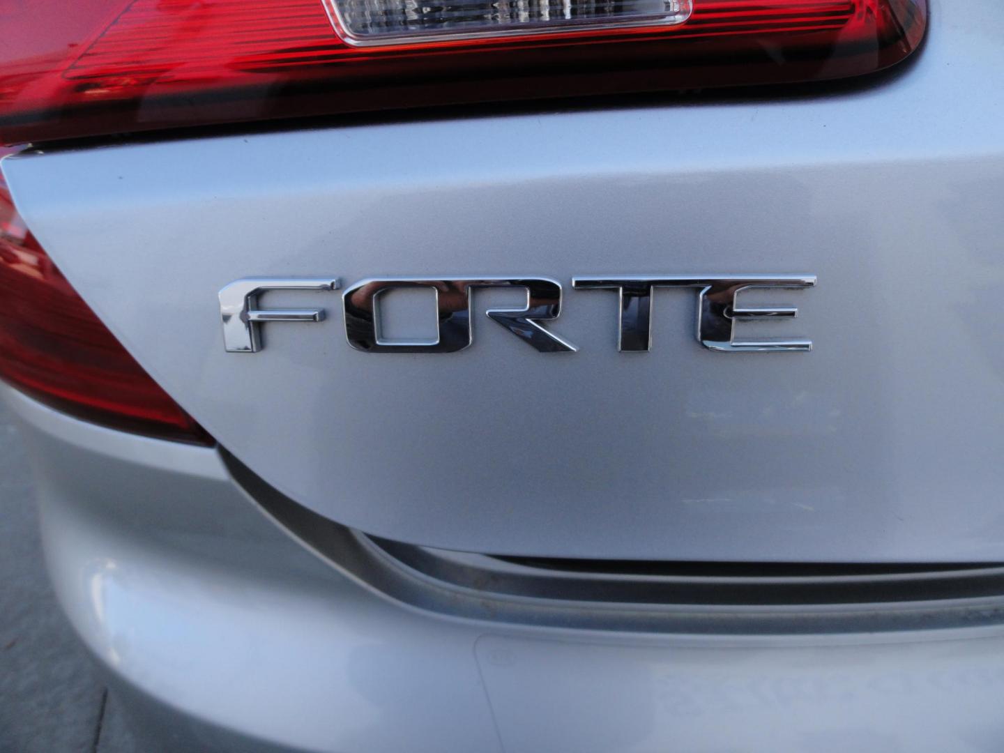 2014 Bright Silver /Graphite Kia Forte Koup EX (KNAFX6A80E5) with an 2.0L L4 DOHC 16V engine, 6-Speed Automatic transmission, located at 827 W 26th Street, Erie, PA, 16508, (814) 455-3401, 42.105431, -80.090942 - Photo#21