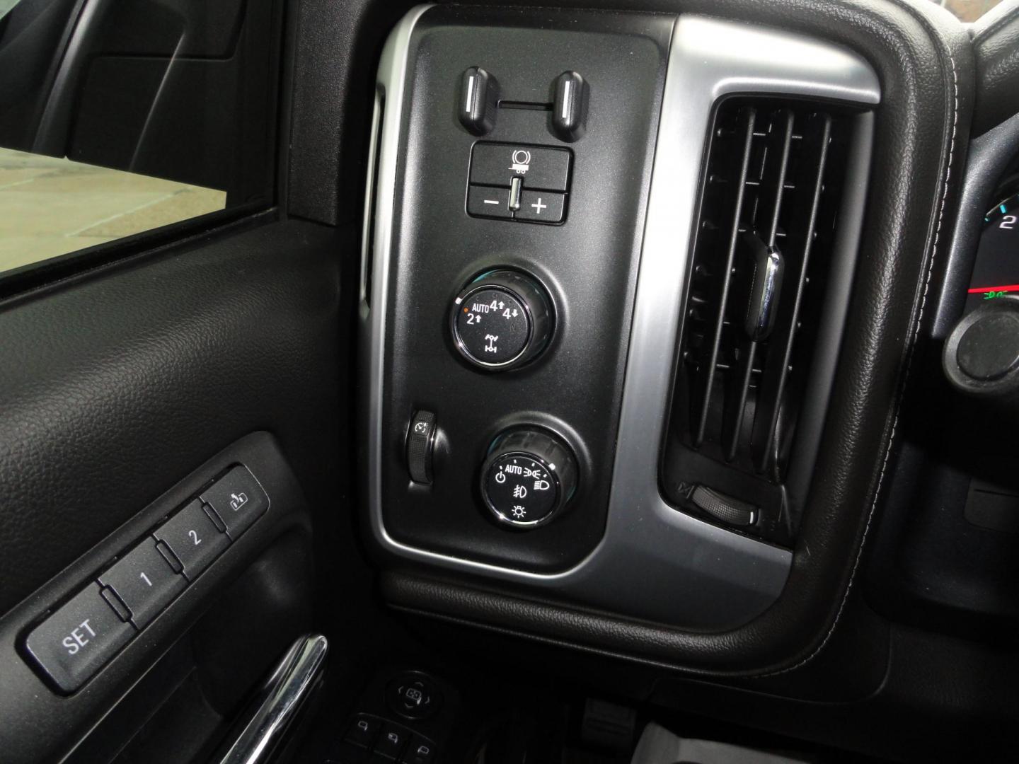 2017 Dark Slate Metallic /Graphite GMC Sierra 1500 SLT (1GTV2NEC4HZ) with an 5.3L V8 OHV 16V engine, 8-Speed Automatic transmission, located at 827 W 26th Street, Erie, PA, 16508, (814) 455-3401, 42.105431, -80.090942 - Thanks for looking at our accident free like new GMC trade in. Please be advised that we sold this truck two months ago and the buyer traded it back in to us on a GMC Denali which is what he originally wanted and also be advised that these are two month old pictures and the current mileage is 99301. - Photo#23