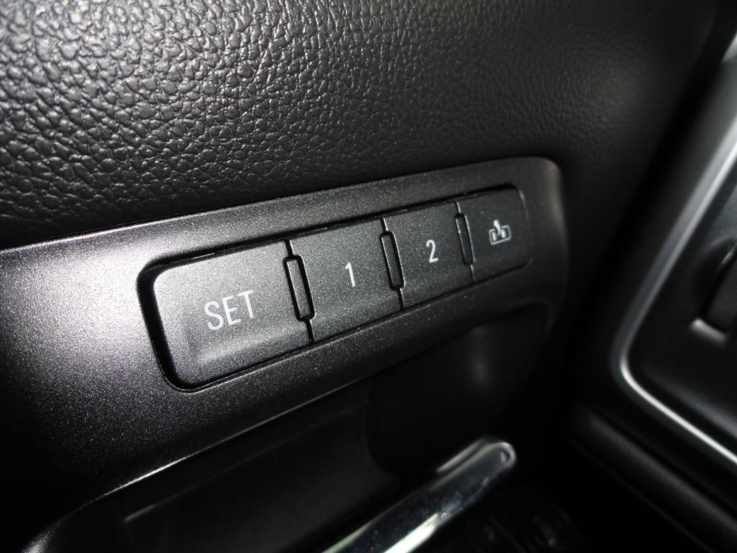 2017 Dark Slate Metallic /Graphite GMC Sierra 1500 SLT (1GTV2NEC4HZ) with an 5.3L V8 OHV 16V engine, 8-Speed Automatic transmission, located at 827 W 26th Street, Erie, PA, 16508, (814) 455-3401, 42.105431, -80.090942 - Thanks for looking at our accident free like new GMC trade in. Please be advised that we sold this truck two months ago and the buyer traded it back in to us on a GMC Denali which is what he originally wanted and also be advised that these are two month old pictures and the current mileage is 99301. - Photo#27
