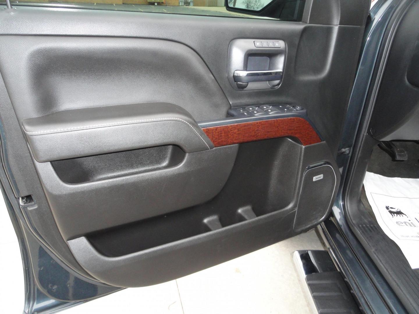 2017 Dark Slate Metallic /Graphite GMC Sierra 1500 SLT (1GTV2NEC4HZ) with an 5.3L V8 OHV 16V engine, 8-Speed Automatic transmission, located at 827 W 26th Street, Erie, PA, 16508, (814) 455-3401, 42.105431, -80.090942 - Thanks for looking at our accident free like new GMC trade in. Please be advised that we sold this truck two months ago and the buyer traded it back in to us on a GMC Denali which is what he originally wanted and also be advised that these are two month old pictures and the current mileage is 99301. - Photo#31