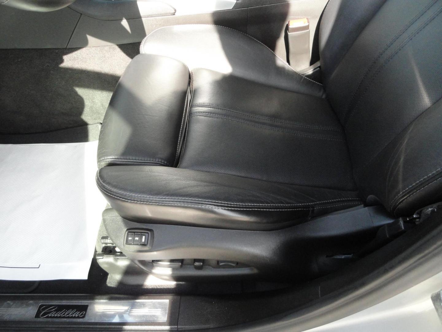 2015 Switchblade Silver Metallic /Jet Black Cadillac SRX-4 Performance Collection AWD (3GYFNFE34FS) with an 3.6L V6 DOHC 24V FFV engine, 6-Speed Automatic transmission, located at 827 W 26th Street, Erie, PA, 16508, (814) 455-3401, 42.105431, -80.090942 - Thanks for looking at our two-owner rust free like new trade in. This SUV just came back in on trade from a previous owner who trade it back in to us on a Cadillac XT5. This is the Performance model with all the options including all wheel drive, dual power heated front seats, remote start, a panora - Photo#24