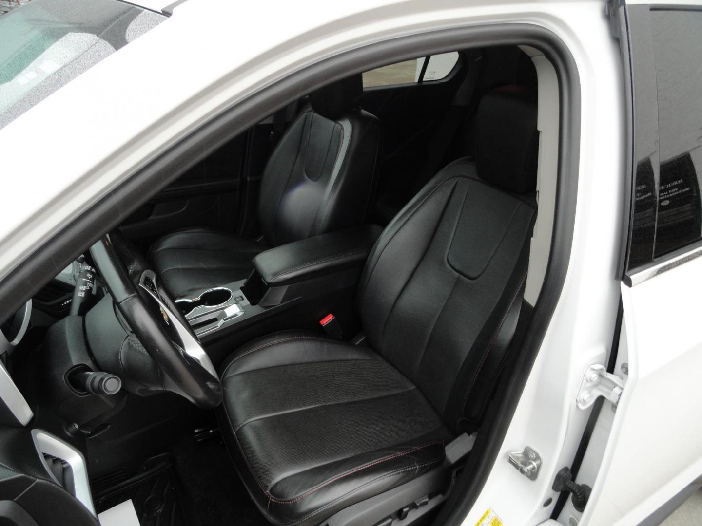 2017 Frost White Tricoat /Graphite Chevrolet Equinox Premier AWD (2GNFLGE34H6) with an 3.6L V6 DOHC 24V engine, 6 Automatic transmission, located at 827 W 26th Street, Erie, PA, 16508, (814) 455-3401, 42.105431, -80.090942 - Thanks for looking at our two-owner accident and rust-free new arrival. This SUV belongs to one of our owners and was his wife's driver for the last five years which explains the like new condition of the nonsmoker like new interior as well as the damage free exterior. This is the Premier model with - Photo#25