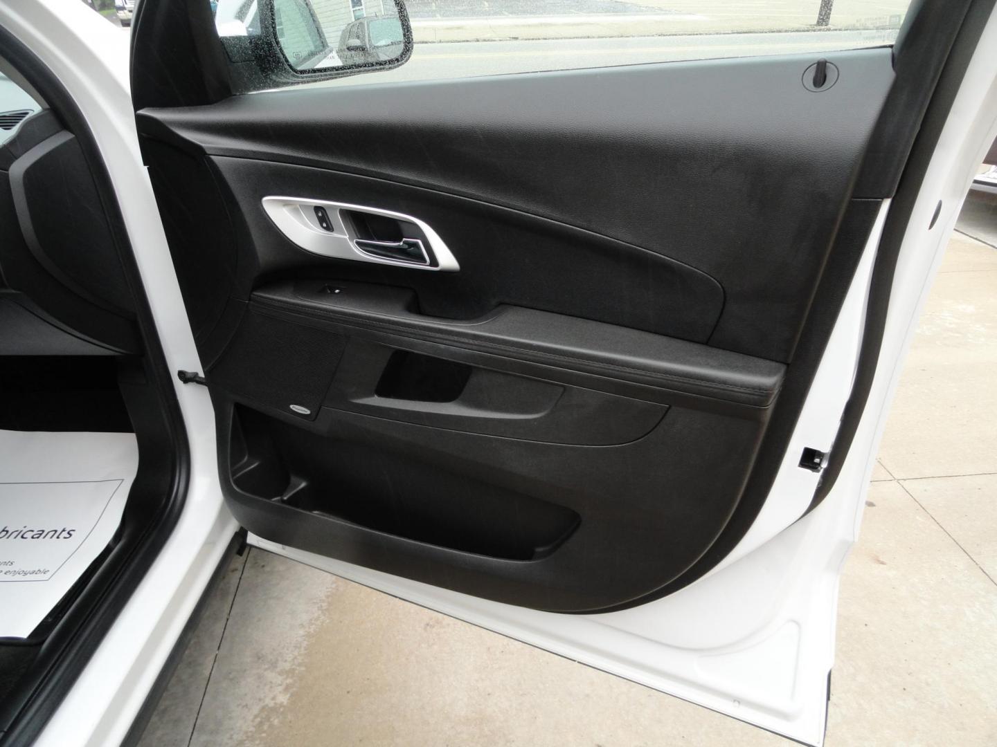 2017 Frost White Tricoat /Graphite Chevrolet Equinox Premier AWD (2GNFLGE34H6) with an 3.6L V6 DOHC 24V engine, 6 Automatic transmission, located at 827 W 26th Street, Erie, PA, 16508, (814) 455-3401, 42.105431, -80.090942 - Thanks for looking at our two-owner accident and rust-free new arrival. This SUV belongs to one of our owners and was his wife's driver for the last five years which explains the like new condition of the nonsmoker like new interior as well as the damage free exterior. This is the Premier model with - Photo#41