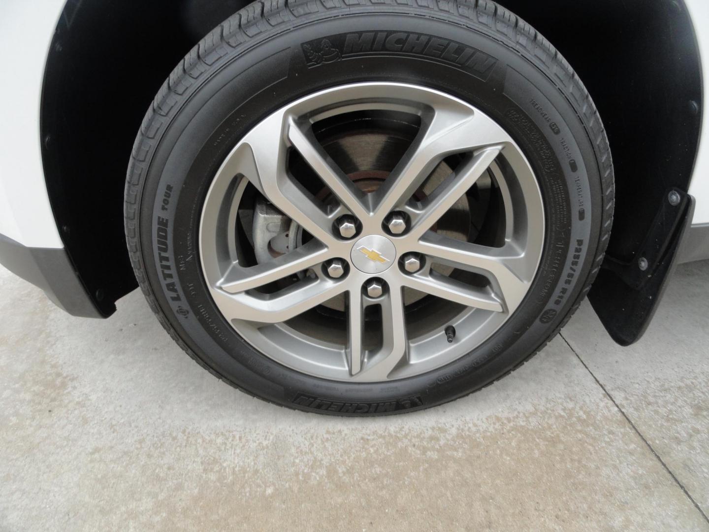 2017 Frost White Tricoat /Graphite Chevrolet Equinox Premier AWD (2GNFLGE34H6) with an 3.6L V6 DOHC 24V engine, 6 Automatic transmission, located at 827 W 26th Street, Erie, PA, 16508, (814) 455-3401, 42.105431, -80.090942 - Thanks for looking at our two-owner accident and rust-free new arrival. This SUV belongs to one of our owners and was his wife's driver for the last five years which explains the like new condition of the nonsmoker like new interior as well as the damage free exterior. This is the Premier model with - Photo#49