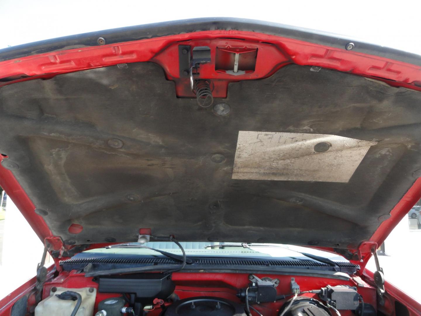 1994 Red /Greystone Chevrolet C/K 1500 Reg. Cab Shor. Bed 4WD (1GCEK14KXRZ) with an 5.7L V8 OHV 16V engine, Automatic transmission, located at 827 W 26th Street, Erie, PA, 16508, (814) 455-3401, 42.105431, -80.090942 - Photo#43
