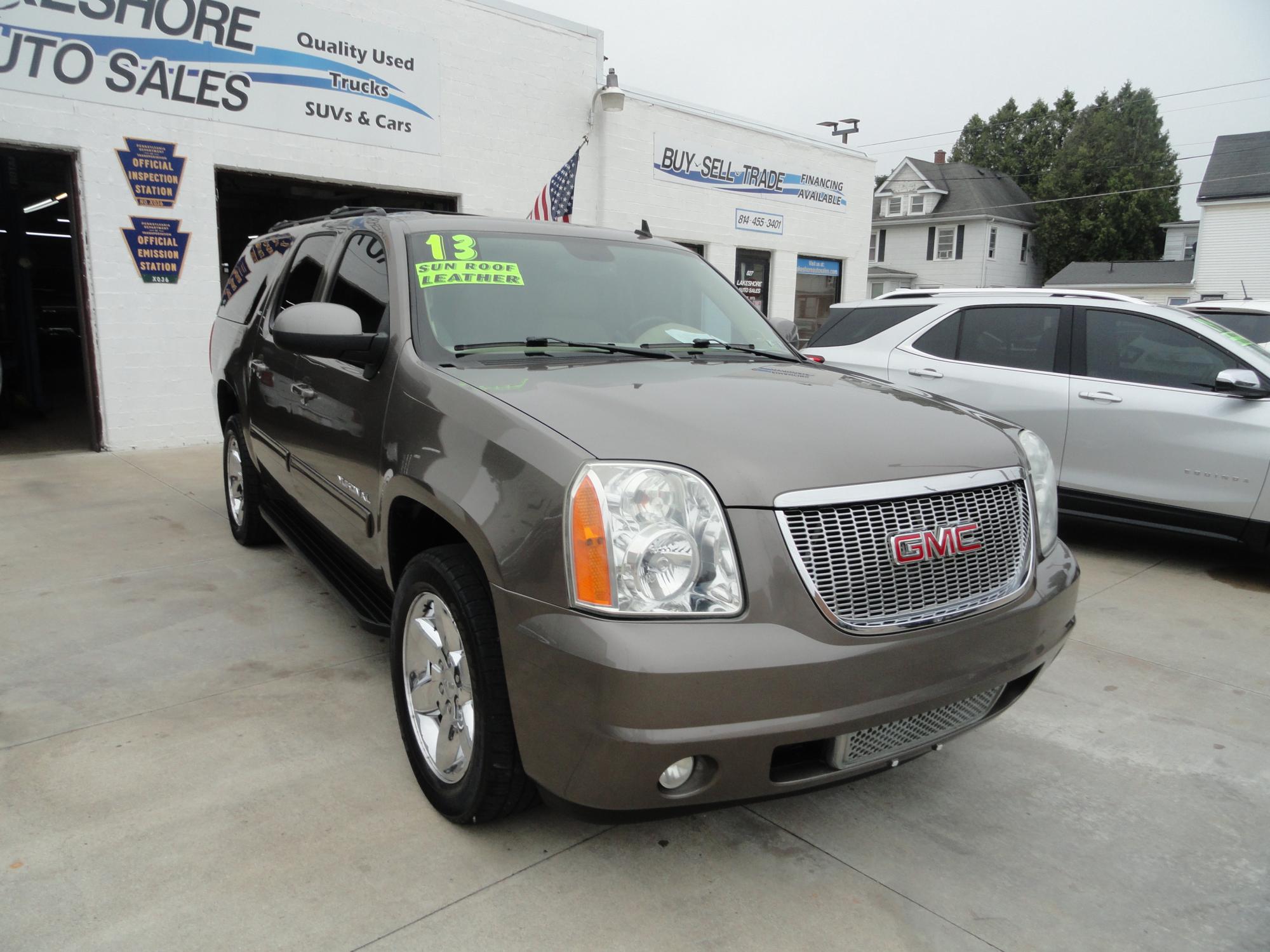 photo of 2013 GMC Yukon XL SLT 1/2 Ton 4WD