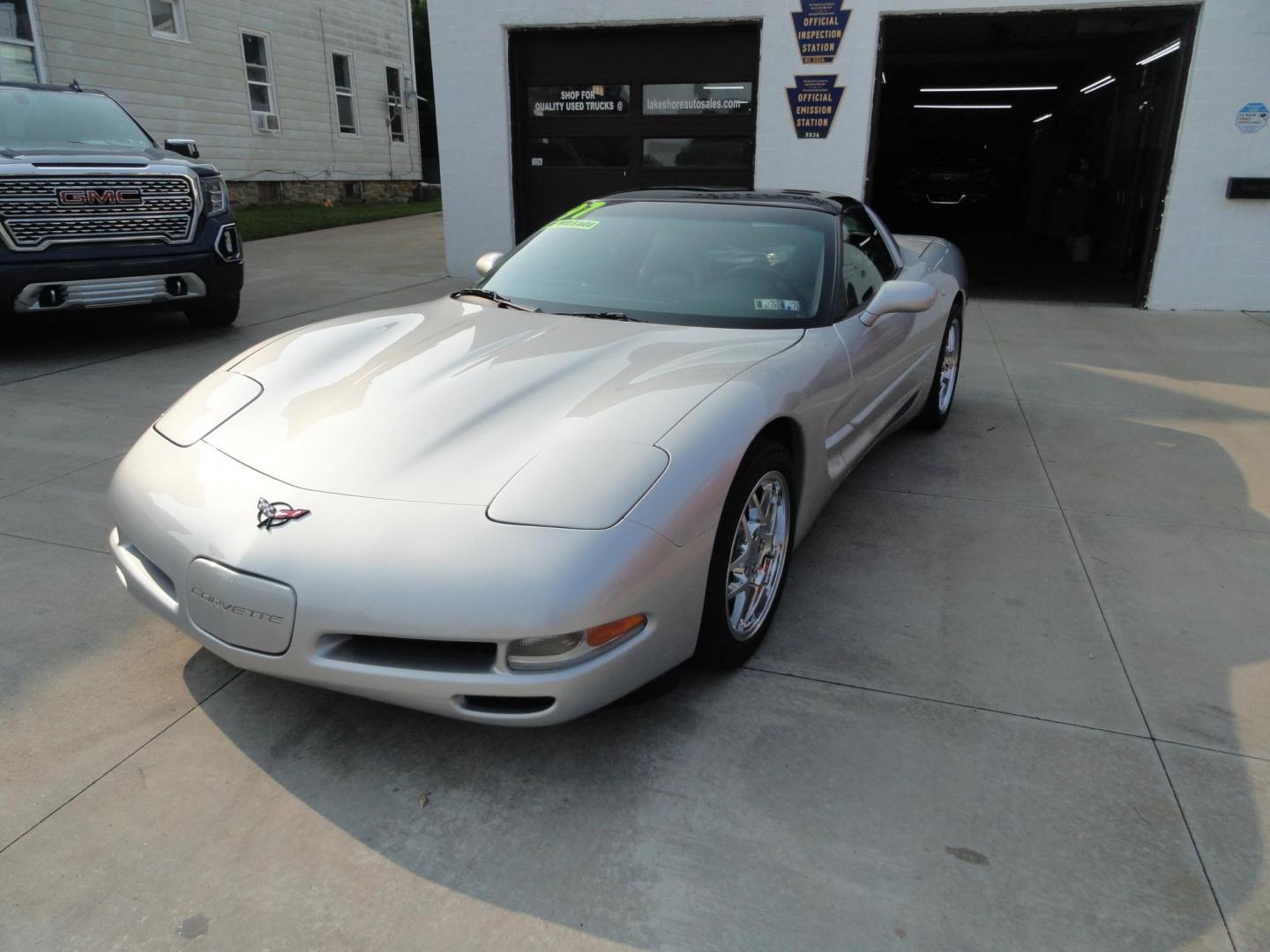 1997 Sebring Silver Metallic /Greystone Chevrolet Corvette Coupe (1G1YY22G7V5) with an 5.7L V8 OHV 16V engine, 4-Speed Automatic Overdrive transmission, located at 827 W 26th Street, Erie, PA, 16508, (814) 455-3401, 42.105431, -80.090942 - Thanks for looking at our two owner LOW MILEAGE (15,905) accident and rust-free recent arrival. This Corvette was originally sold in in Warren Pa. where it stayed until it was traded in at the local Mercedes Benz dealership in Erie on 2/3/2003 with 2605 miles. The next owner purchased this on 5/30/2 - Photo#7