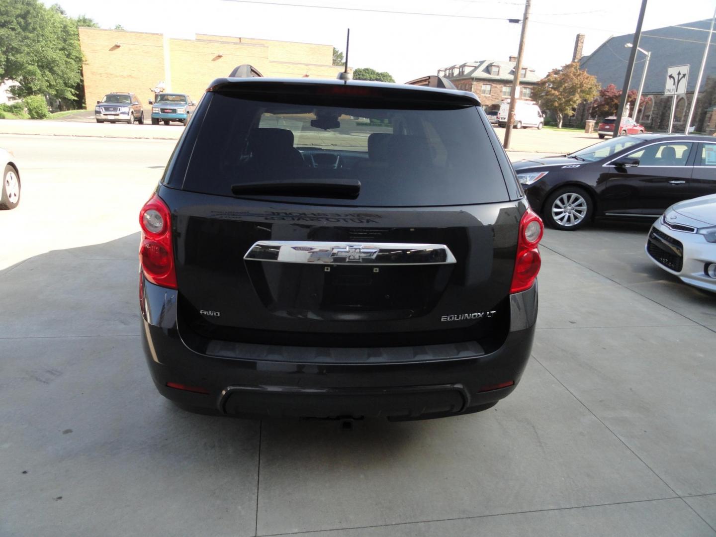 2015 Tungsten Metallic /Greystone Chevrolet Equinox 1LT AWD (2GNFLFEK7F6) with an 2.4L L4 DOHC 16V FFV engine, 6-Speed Automatic transmission, located at 827 W 26th Street, Erie, PA, 16508, (814) 455-3401, 42.105431, -80.090942 - Thanks for looking at our low mileage accident-free new Chevy trade in. This is the LT model with all wheel drive, power drivers seat, back up camera, Bluetooth and lots more. A full service was just completed in our service department with new Pa state and emissions inspection plus a lube oil and f - Photo#4