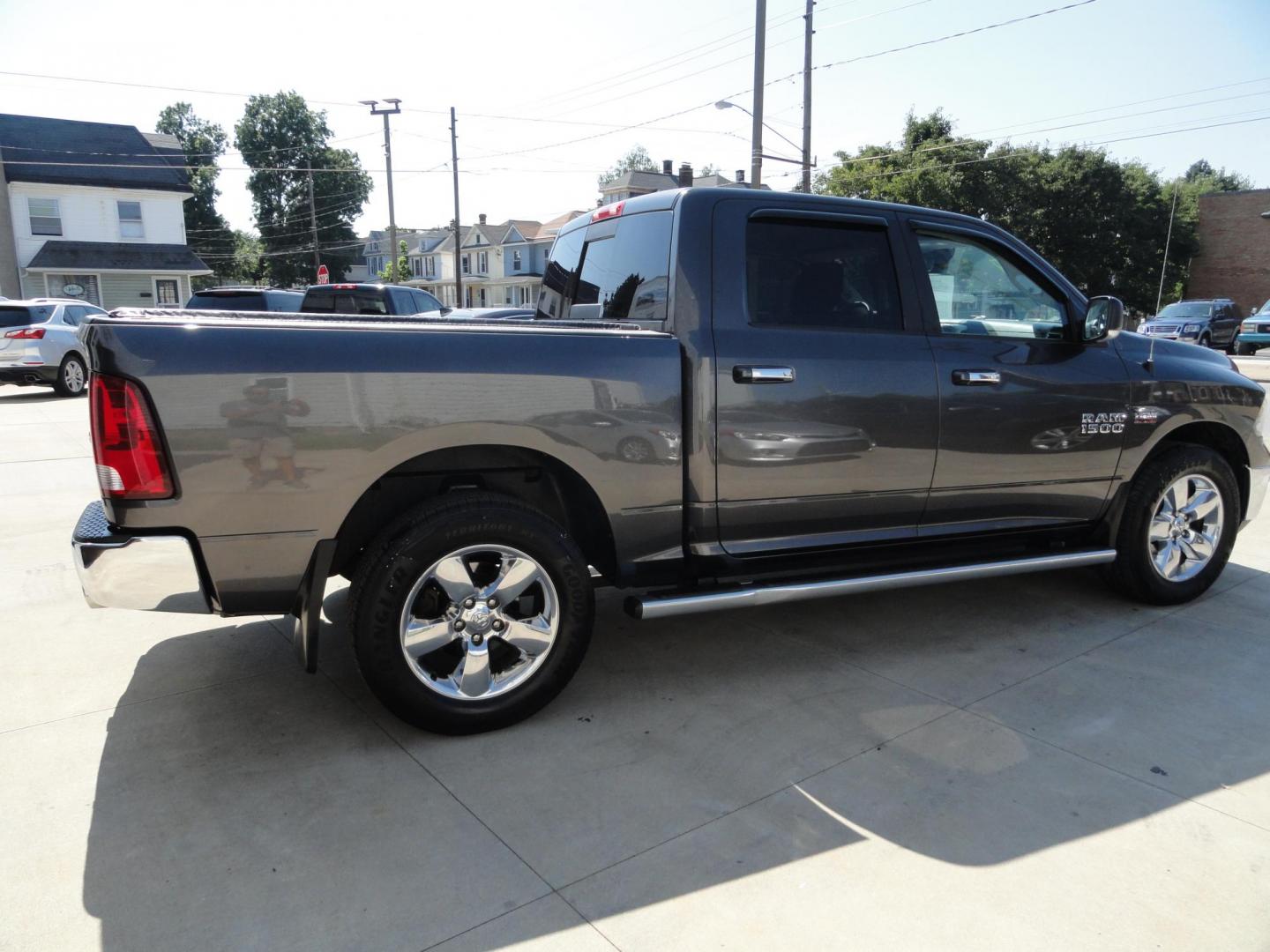 2016 Granite Crystal Metallic /Greystone RAM 1500 Big Horn Crew Cab SWB 4WD (3C6RR7LT4GG) with an 5.7L V8 OHV 16V engine, 6A transmission, located at 827 W 26th Street, Erie, PA, 16508, (814) 455-3401, 42.105431, -80.090942 - Photo#3