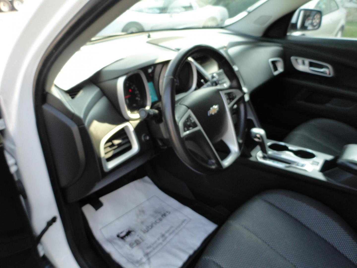 2015 Summit White /Graphite Chevrolet Equinox LT AWD (2GNFLFEK3F6) with an 2.4L L4 DOHC 16V FFV engine, 6-Speed Automatic transmission, located at 827 W 26th Street, Erie, PA, 16508, (814) 455-3401, 42.105431, -80.090942 - Thanks for looking at our two-owner accident and rust-free recent arrival. This is the LT model with all wheel drive, factory remote start, power drivers seat, back up camera and lots more. A full service was just completed in our service department with new Pa state and emissions inspection plus a - Photo#19