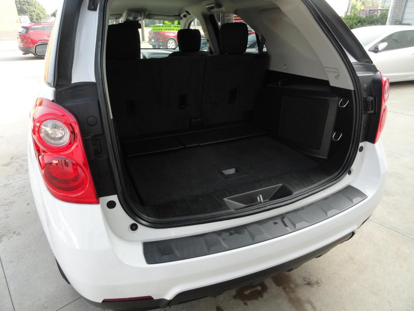 2015 Summit White /Graphite Chevrolet Equinox LT AWD (2GNFLFEK3F6) with an 2.4L L4 DOHC 16V FFV engine, 6-Speed Automatic transmission, located at 827 W 26th Street, Erie, PA, 16508, (814) 455-3401, 42.105431, -80.090942 - Thanks for looking at our two-owner accident and rust-free recent arrival. This is the LT model with all wheel drive, factory remote start, power drivers seat, back up camera and lots more. A full service was just completed in our service department with new Pa state and emissions inspection plus a - Photo#29