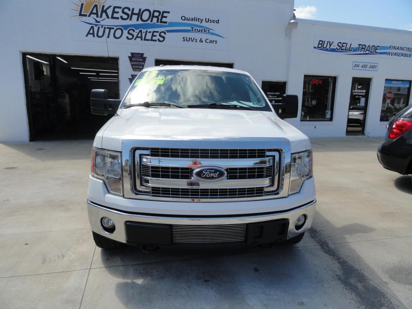 2013 Oxford White /Greystone Ford F-150 XLT SuperCrew 6.5-ft. Bed 4WD (1FTFW1ET5DF) with an 3.5L V6 TURBO engine, 6-Speed Automatic transmission, located at 827 W 26th Street, Erie, PA, 16508, (814) 455-3401, 42.105431, -80.090942 - Thanks for looking at our super clean rust and accident-free new arrival. This is the XLT Super Crew model with four-wheel drive, power drivers seat, power pedals, power rear sliding window, remote start, rear back up camera, rear parking sensors, the factory chrome package and lots more. This truck - Photo#1