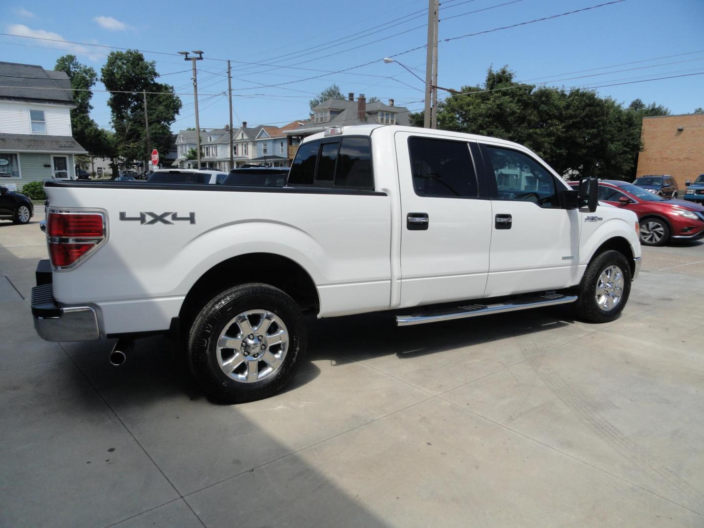 2013 Oxford White /Greystone Ford F-150 XLT SuperCrew 6.5-ft. Bed 4WD (1FTFW1ET5DF) with an 3.5L V6 TURBO engine, 6-Speed Automatic transmission, located at 827 W 26th Street, Erie, PA, 16508, (814) 455-3401, 42.105431, -80.090942 - Thanks for looking at our super clean rust and accident-free new arrival. This is the XLT Super Crew model with four-wheel drive, power drivers seat, power pedals, power rear sliding window, remote start, rear back up camera, rear parking sensors, the factory chrome package and lots more. This truck - Photo#4