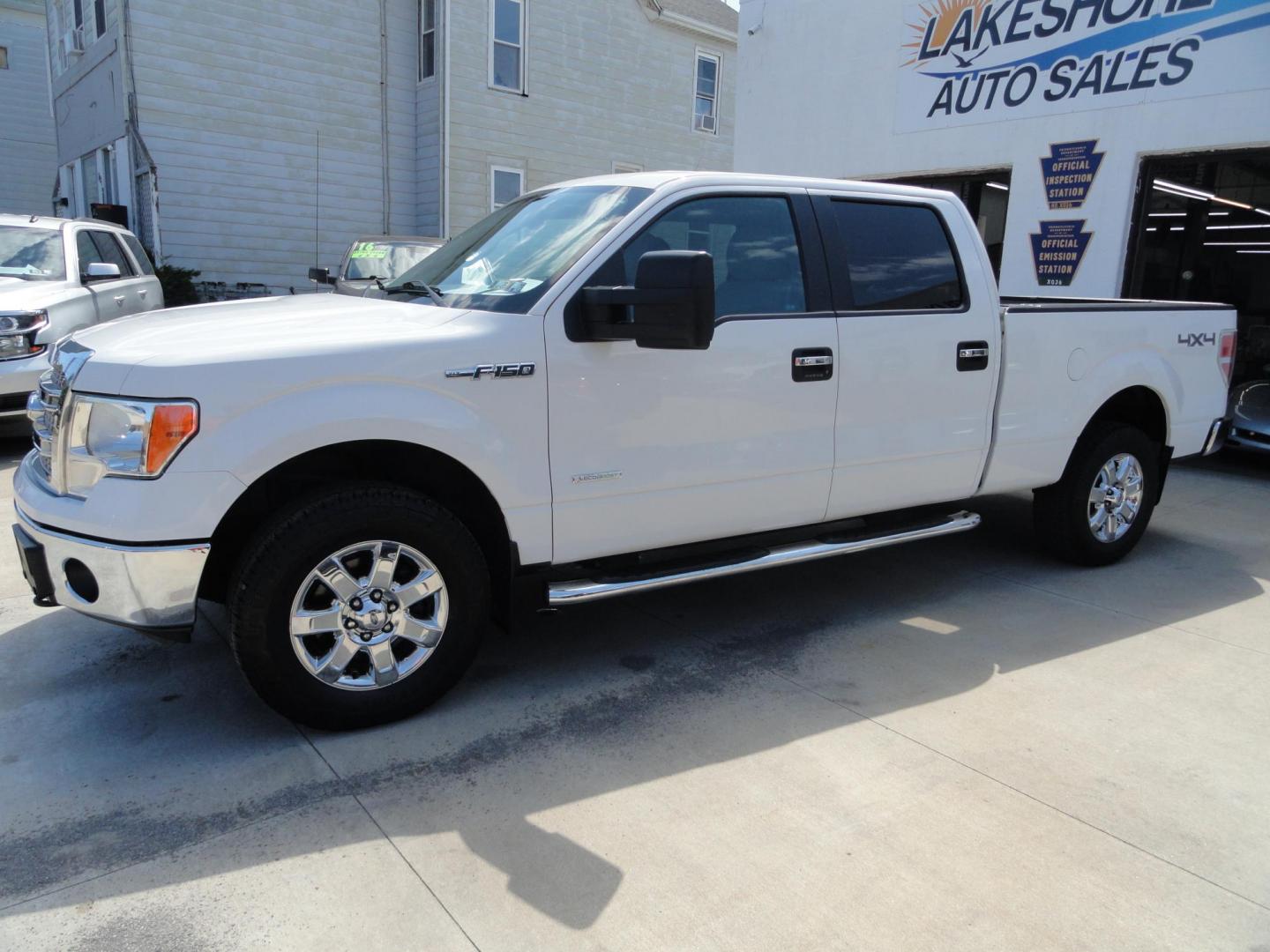 2013 Oxford White /Greystone Ford F-150 XLT SuperCrew 6.5-ft. Bed 4WD (1FTFW1ET5DF) with an 3.5L V6 TURBO engine, 6-Speed Automatic transmission, located at 827 W 26th Street, Erie, PA, 16508, (814) 455-3401, 42.105431, -80.090942 - Thanks for looking at our super clean rust and accident-free new arrival. This is the XLT Super Crew model with four-wheel drive, power drivers seat, power pedals, power rear sliding window, remote start, rear back up camera, rear parking sensors, the factory chrome package and lots more. This truck - Photo#7