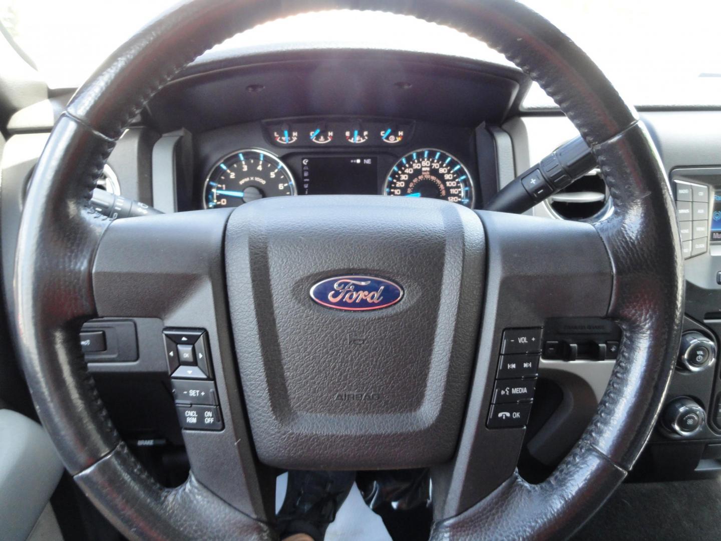 2013 Oxford White /Greystone Ford F-150 XLT SuperCrew 6.5-ft. Bed 4WD (1FTFW1ET5DF) with an 3.5L V6 TURBO engine, 6-Speed Automatic transmission, located at 827 W 26th Street, Erie, PA, 16508, (814) 455-3401, 42.105431, -80.090942 - Thanks for looking at our super clean rust and accident-free new arrival. This is the XLT Super Crew model with four-wheel drive, power drivers seat, power pedals, power rear sliding window, remote start, rear back up camera, rear parking sensors, the factory chrome package and lots more. This truck - Photo#19