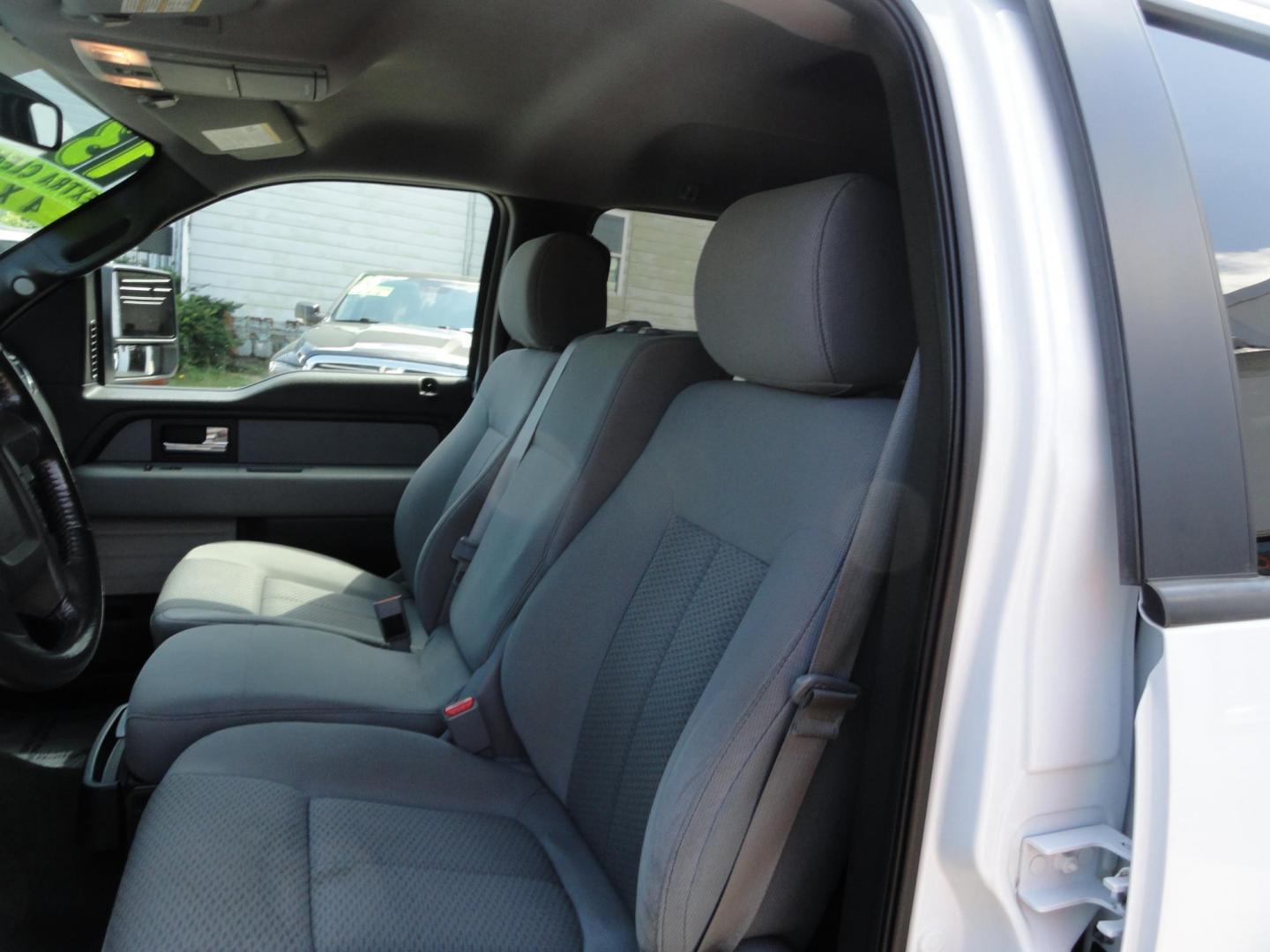 2013 Oxford White /Greystone Ford F-150 XLT SuperCrew 6.5-ft. Bed 4WD (1FTFW1ET5DF) with an 3.5L V6 TURBO engine, 6-Speed Automatic transmission, located at 827 W 26th Street, Erie, PA, 16508, (814) 455-3401, 42.105431, -80.090942 - Thanks for looking at our super clean rust and accident-free new arrival. This is the XLT Super Crew model with four-wheel drive, power drivers seat, power pedals, power rear sliding window, remote start, rear back up camera, rear parking sensors, the factory chrome package and lots more. This truck - Photo#24