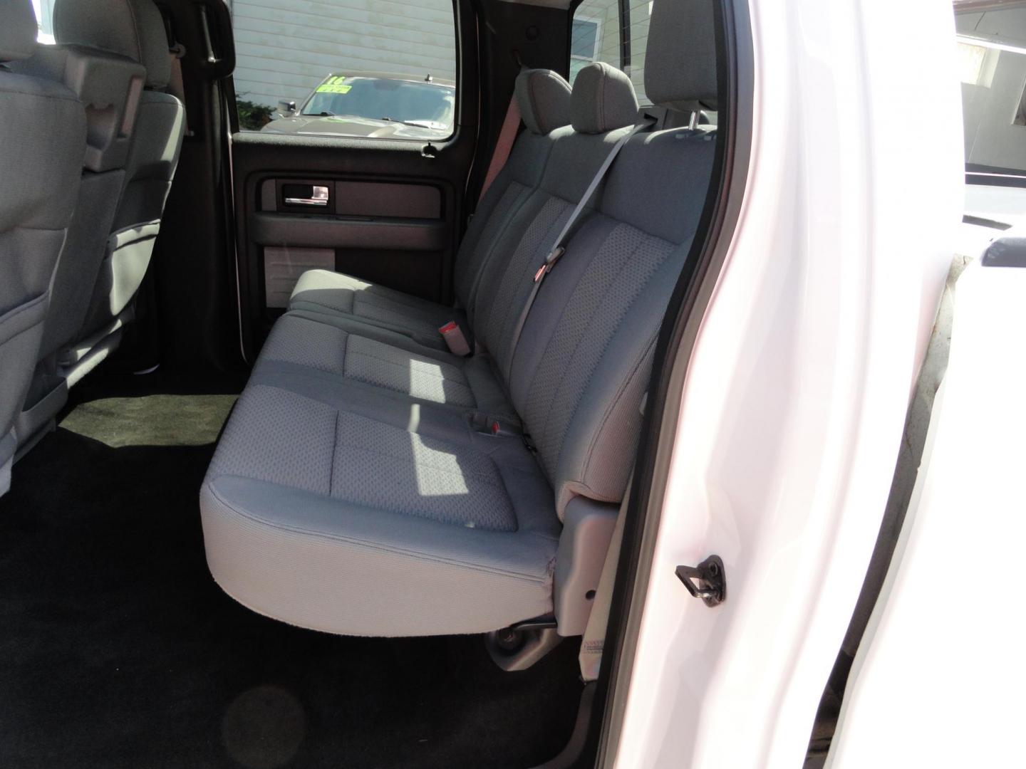 2013 Oxford White /Greystone Ford F-150 XLT SuperCrew 6.5-ft. Bed 4WD (1FTFW1ET5DF) with an 3.5L V6 TURBO engine, 6-Speed Automatic transmission, located at 827 W 26th Street, Erie, PA, 16508, (814) 455-3401, 42.105431, -80.090942 - Thanks for looking at our super clean rust and accident-free new arrival. This is the XLT Super Crew model with four-wheel drive, power drivers seat, power pedals, power rear sliding window, remote start, rear back up camera, rear parking sensors, the factory chrome package and lots more. This truck - Photo#29