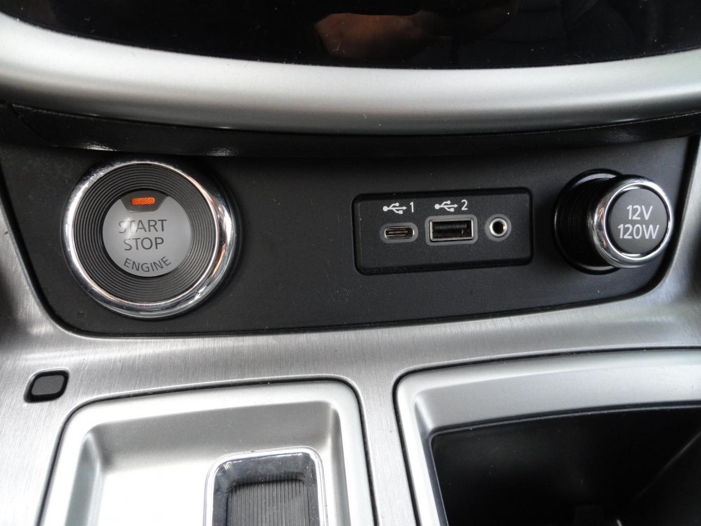 2020 Super Black /Graphite Nissan Murano SL (5N1AZ2CS6LN) with an 3.5L V6 DOHC 24V engine, CVT transmission, located at 827 W 26th Street, Erie, PA, 16508, (814) 455-3401, 42.105431, -80.090942 - Photo#13