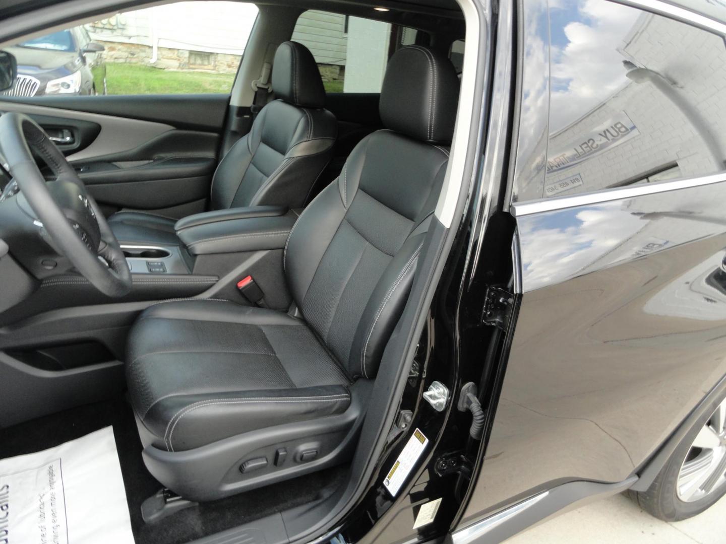 2020 Super Black /Graphite Nissan Murano SL (5N1AZ2CS6LN) with an 3.5L V6 DOHC 24V engine, CVT transmission, located at 827 W 26th Street, Erie, PA, 16508, (814) 455-3401, 42.105431, -80.090942 - Photo#25