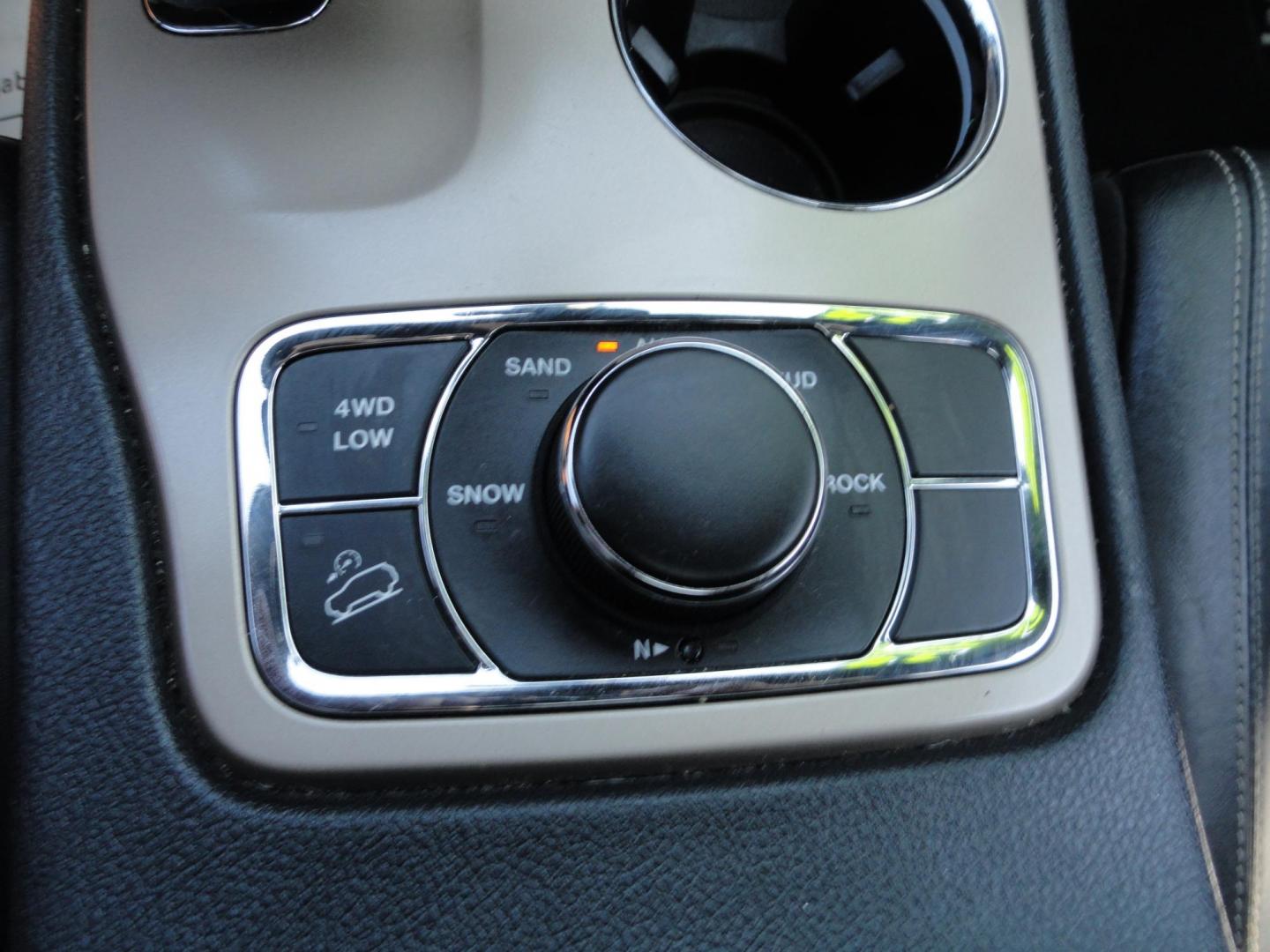 2014 Brillant Black Crystal /Jet Black Jeep Grand Cherokee Limited 4WD (1C4RJFBG7EC) with an 3.6L V6 DOHC 24V engine, 5-Speed Automatic transmission, located at 827 W 26th Street, Erie, PA, 16508, (814) 455-3401, 42.105431, -80.090942 - Thanks for looking at our low mileage rust free new Jeep trade. This is the Limited model with all wheel drive, power sunroof, power lift gate, power drivers seat, remote start, heated front and second row seats, navigation, blind spot monitor, upgrade wheels and lots more. A full service was just c - Photo#15
