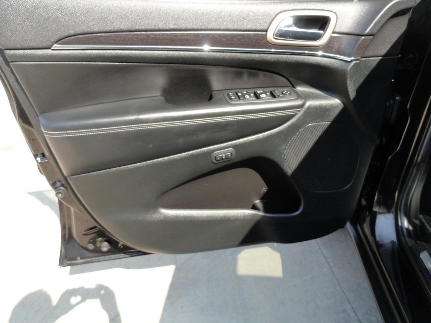 2014 Brillant Black Crystal /Jet Black Jeep Grand Cherokee Limited 4WD (1C4RJFBG7EC) with an 3.6L V6 DOHC 24V engine, 5-Speed Automatic transmission, located at 827 W 26th Street, Erie, PA, 16508, (814) 455-3401, 42.105431, -80.090942 - Thanks for looking at our low mileage rust free new Jeep trade. This is the Limited model with all wheel drive, power sunroof, power lift gate, power drivers seat, remote start, heated front and second row seats, navigation, blind spot monitor, upgrade wheels and lots more. A full service was just c - Photo#23