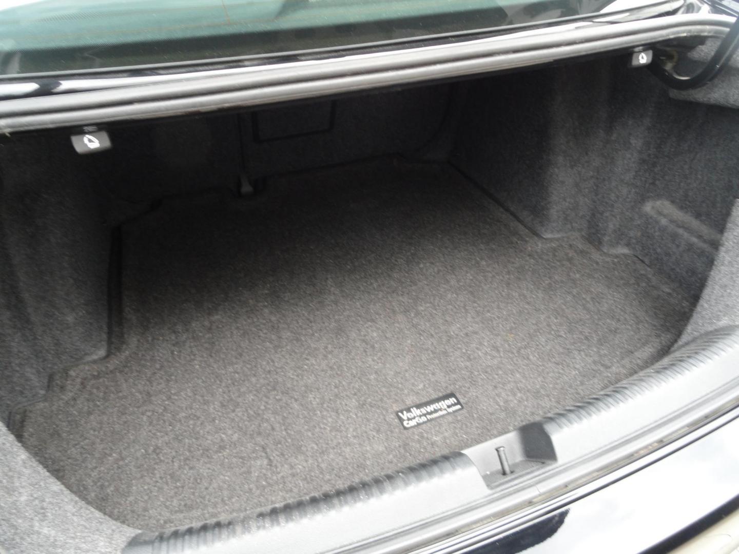2012 Super Black /Greystone Volkswagen Jetta TDI (3VWLL7AJ2CM) with an 2.0L L4 DOHC 16V TURBO engine, 6-Speed Automatic transmission, located at 827 W 26th Street, Erie, PA, 16508, (814) 455-3401, 42.105431, -80.090942 - Thanks for looking at our two-owner accident and rust-free recent trade in. This is the TDI model which means diesel, leather seating area, heated front seats, keyless entry with both remotes, the factory owners manuals, Weathertech floor mats and lots more. This was a well-kept vehicle by its last - Photo#28