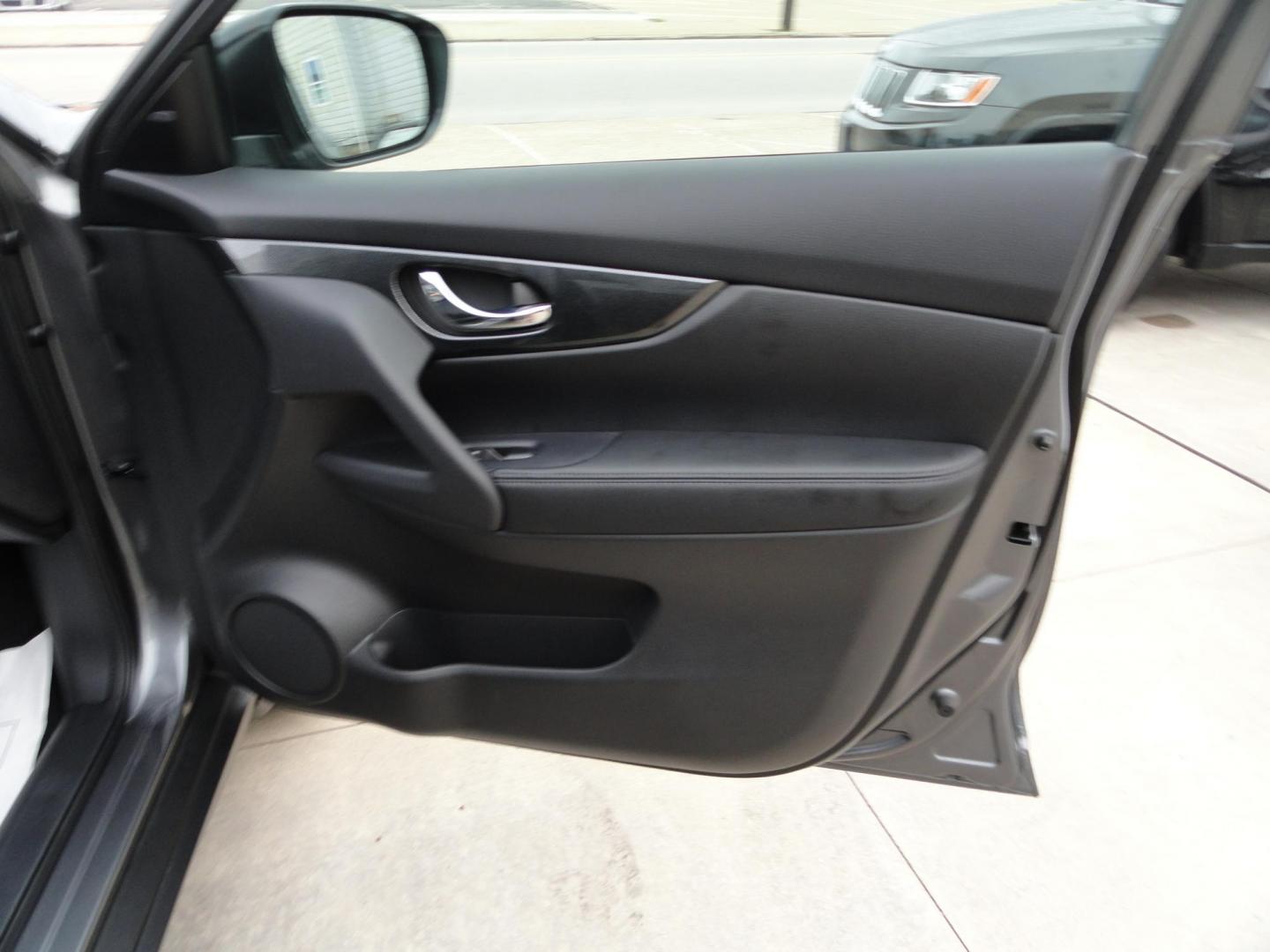 2015 Gun Metallic /Jet Black Nissan Rogue SL (5N1AT2MV1FC) with an 2.5L L4 DOHC 16V engine, Continuously Variable Transmission transmission, located at 827 W 26th Street, Erie, PA, 16508, (814) 455-3401, 42.105431, -80.090942 - Thanks for looking at our own owner, nonsmoker, accident and rust-free new Nissan trade. This is the SL model with all wheel drive, panoramic sunroof, power drivers seat, power lift gate, passive entry, heated front seats, push button start, back up camera with surround cameras, navigation, blind sp - Photo#39