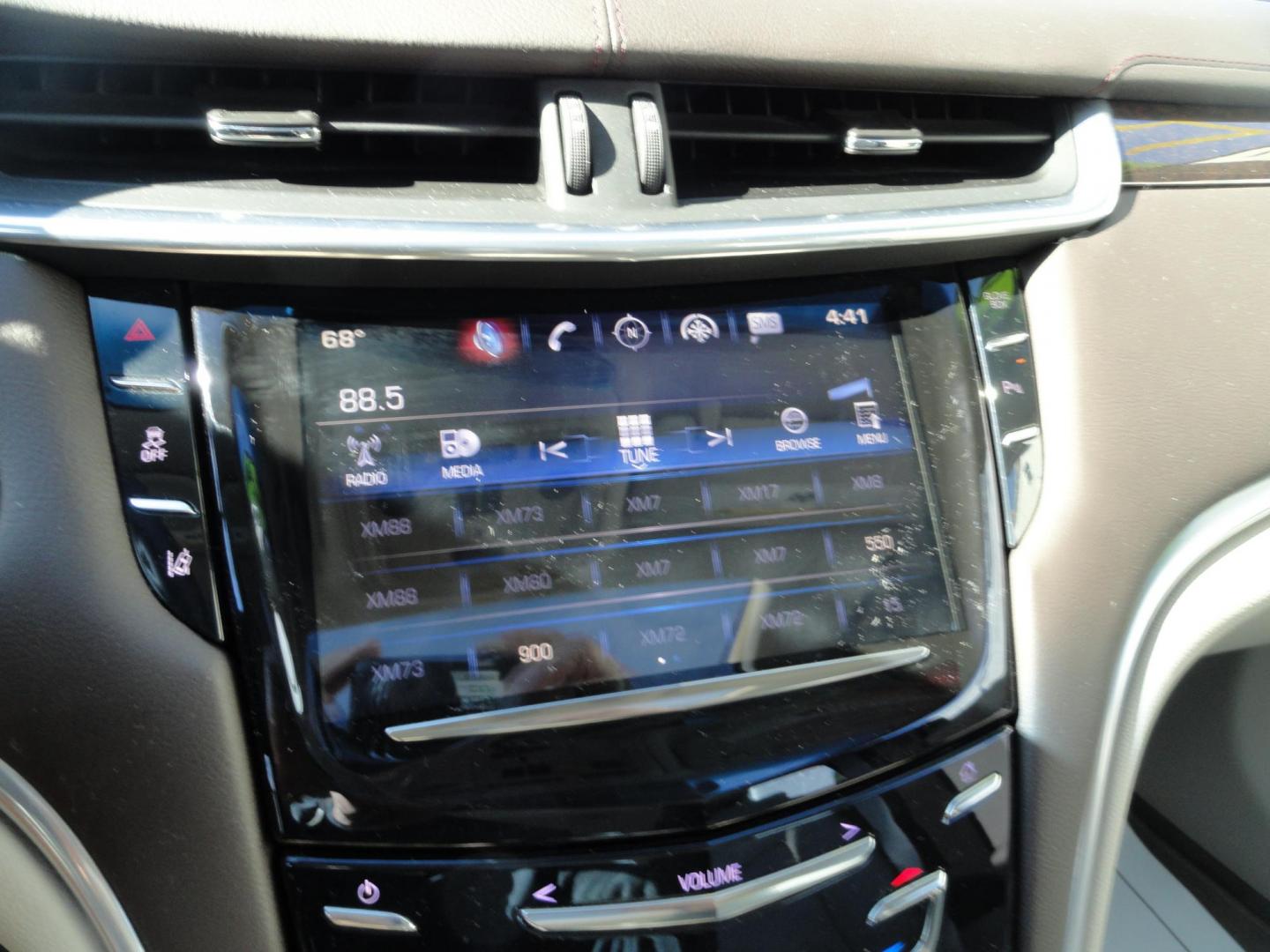 2016 Crystal White Tricoat /Shale Cadillac XTS Luxury AWD (2G61N5S33G9) with an 3.6L V6 DOHC 24V engine, 6A transmission, located at 827 W 26th Street, Erie, PA, 16508, (814) 455-3401, 42.105431, -80.090942 - Photo#11