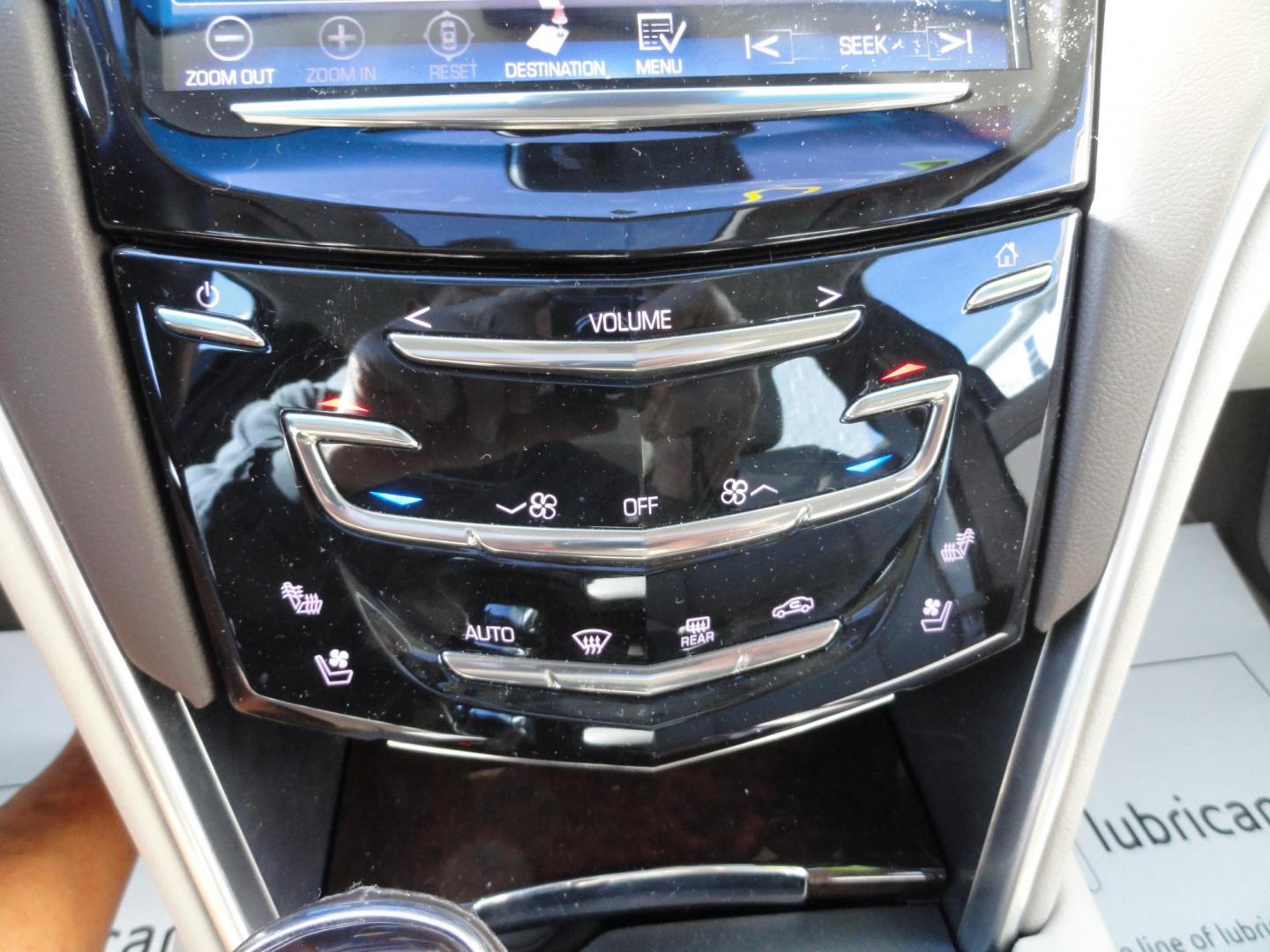 2016 Crystal White Tricoat /Shale Cadillac XTS Luxury AWD (2G61N5S33G9) with an 3.6L V6 DOHC 24V engine, 6A transmission, located at 827 W 26th Street, Erie, PA, 16508, (814) 455-3401, 42.105431, -80.090942 - Photo#14