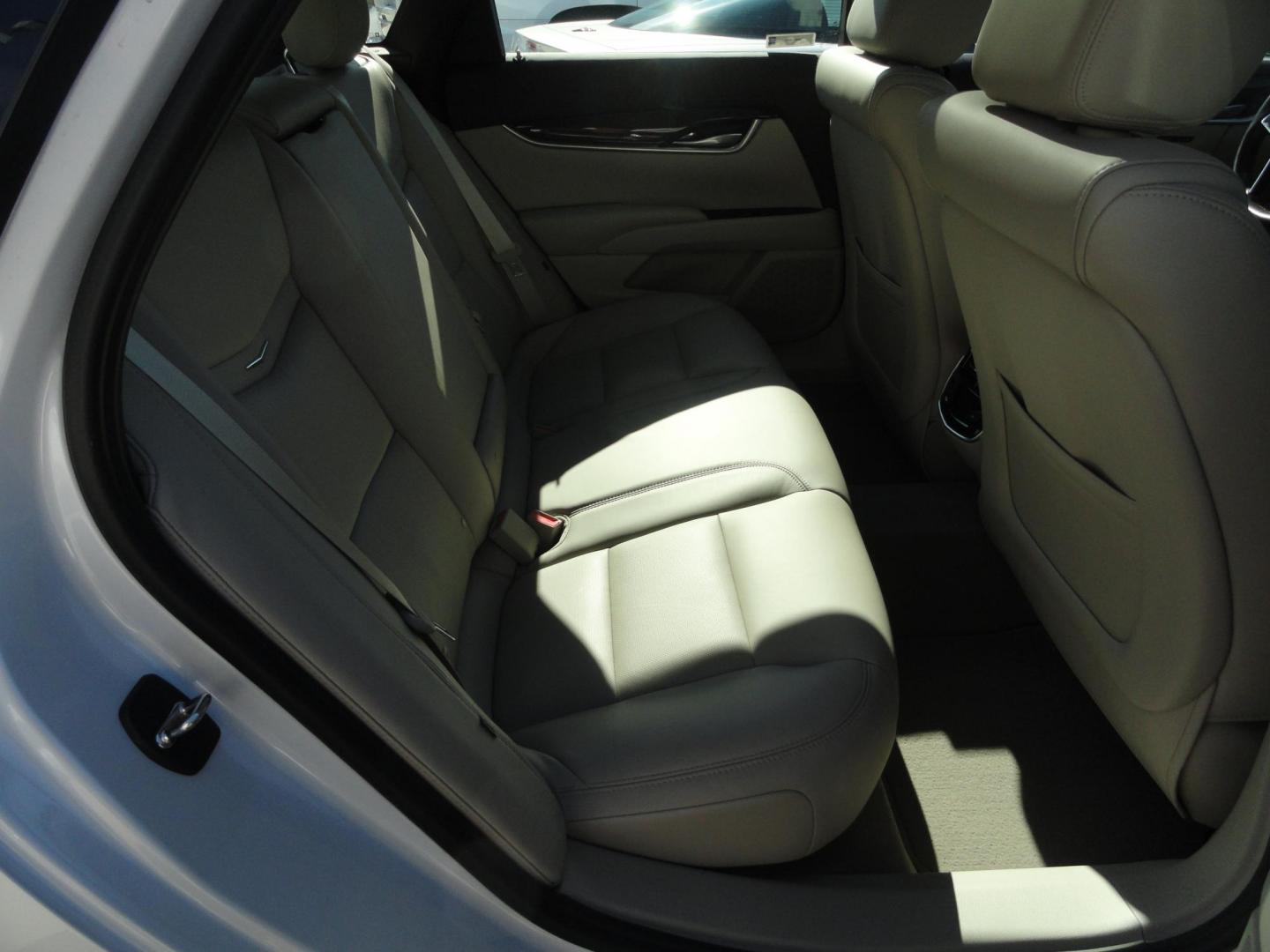 2016 Crystal White Tricoat /Shale Cadillac XTS Luxury AWD (2G61N5S33G9) with an 3.6L V6 DOHC 24V engine, 6A transmission, located at 827 W 26th Street, Erie, PA, 16508, (814) 455-3401, 42.105431, -80.090942 - Photo#35
