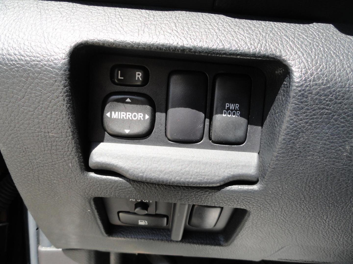2008 Black Onyx /Jet Black Lexus RX 350 RX350 (2T2HK31U78C) with an 3.5L V6 engine, 5-Speed Automatic Overdrive transmission, located at 827 W 26th Street, Erie, PA, 16508, (814) 455-3401, 42.105431, -80.090942 - Thanks for looking at our LOW MILEAGE two-owner accident and rust-free new arrival. This is the all-wheel drive model with all the options and as most of you know this is a high-end Toyota with a 6-cylinder motor. A full service was just completed in our service department with new Pa state and emis - Photo#17