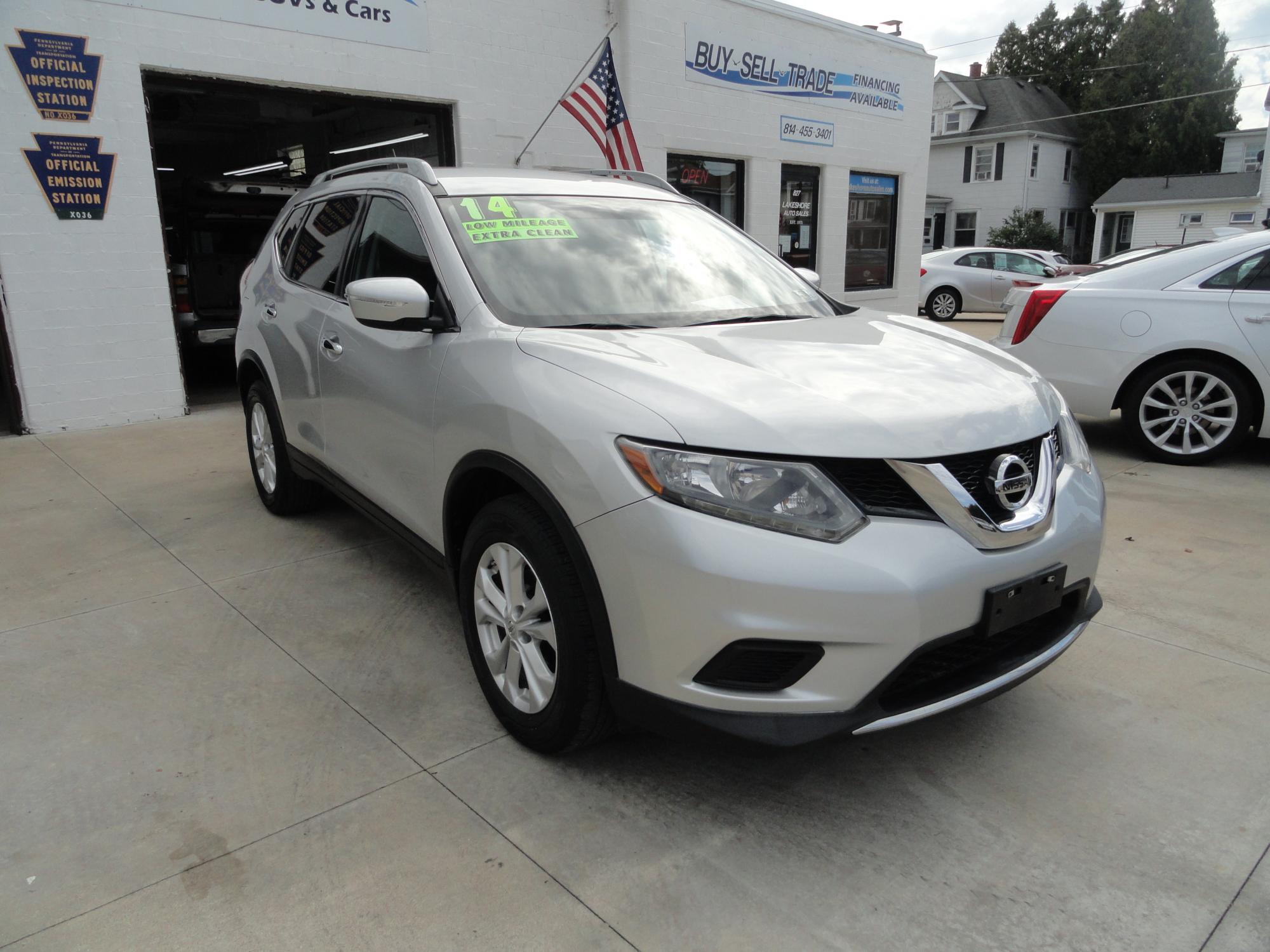 photo of 2014 Nissan Rogue SV AWD