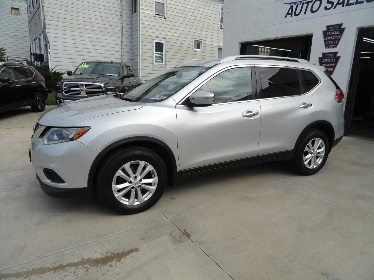 2014 Brilliant Silver Metallic /Graphite Nissan Rogue SV AWD (5N1AT2MV6EC) with an 2.5L L4 DOHC 16V engine, Continuously Variable Transmission transmission, located at 827 W 26th Street, Erie, PA, 16508, (814) 455-3401, 42.105431, -80.090942 - Thanks for looking at our two-owner low mileage rust free recent arrival. This is the SV all-wheel drive model with low mileage, power drivers seat, push button entry plus lots more. A full service was just completed in our service department with a new Pa state and emissions inspection, a lube oil - Photo#5