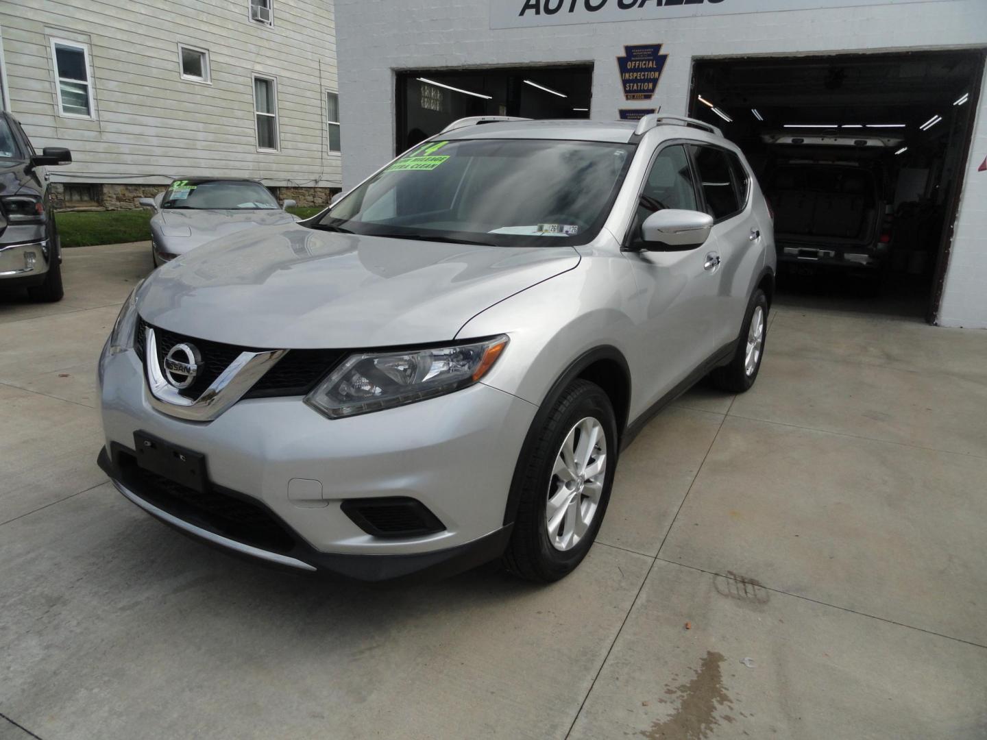2014 Brilliant Silver Metallic /Graphite Nissan Rogue SV AWD (5N1AT2MV6EC) with an 2.5L L4 DOHC 16V engine, Continuously Variable Transmission transmission, located at 827 W 26th Street, Erie, PA, 16508, (814) 455-3401, 42.105431, -80.090942 - Thanks for looking at our two-owner low mileage rust free recent arrival. This is the SV all-wheel drive model with low mileage, power drivers seat, push button entry plus lots more. A full service was just completed in our service department with a new Pa state and emissions inspection, a lube oil - Photo#6
