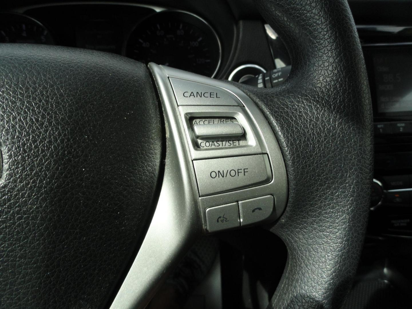 2014 Brilliant Silver Metallic /Graphite Nissan Rogue SV AWD (5N1AT2MV6EC) with an 2.5L L4 DOHC 16V engine, Continuously Variable Transmission transmission, located at 827 W 26th Street, Erie, PA, 16508, (814) 455-3401, 42.105431, -80.090942 - Thanks for looking at our two-owner low mileage rust free recent arrival. This is the SV all-wheel drive model with low mileage, power drivers seat, push button entry plus lots more. A full service was just completed in our service department with a new Pa state and emissions inspection, a lube oil - Photo#14
