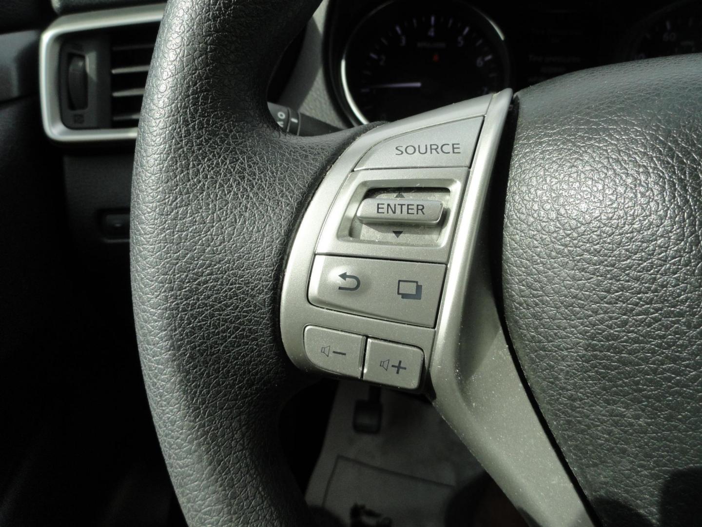2014 Brilliant Silver Metallic /Graphite Nissan Rogue SV AWD (5N1AT2MV6EC) with an 2.5L L4 DOHC 16V engine, Continuously Variable Transmission transmission, located at 827 W 26th Street, Erie, PA, 16508, (814) 455-3401, 42.105431, -80.090942 - Thanks for looking at our two-owner low mileage rust free recent arrival. This is the SV all-wheel drive model with low mileage, power drivers seat, push button entry plus lots more. A full service was just completed in our service department with a new Pa state and emissions inspection, a lube oil - Photo#15