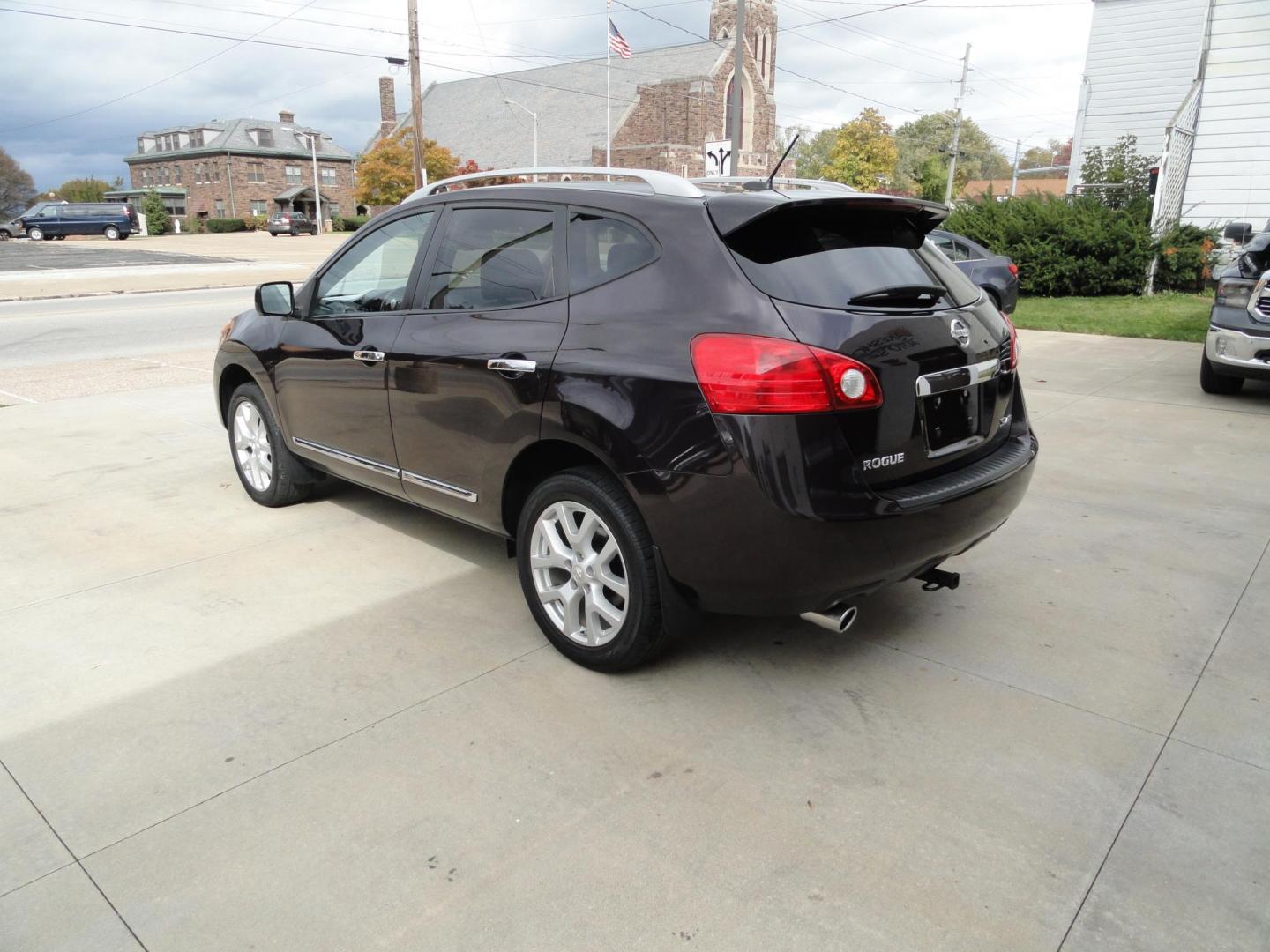 2013 Black Amethyst Metallic /Jet Black Nissan Rogue SL AWD (JN8AS5MV3DW) with an 2.5L L4 DOHC 16V engine, Continuously Variable Transmission transmission, located at 827 W 26th Street, Erie, PA, 16508, (814) 455-3401, 42.105431, -80.090942 - Thanks for looking at our new Honda trade in. This is the SL model with all wheel drive, power drivers seat, power sunroof, navigation, back up camera, keyless entry and lots more. A recent service was just completed in our service department plus a lube oil and filter change. This SUV is in almost - Photo#5
