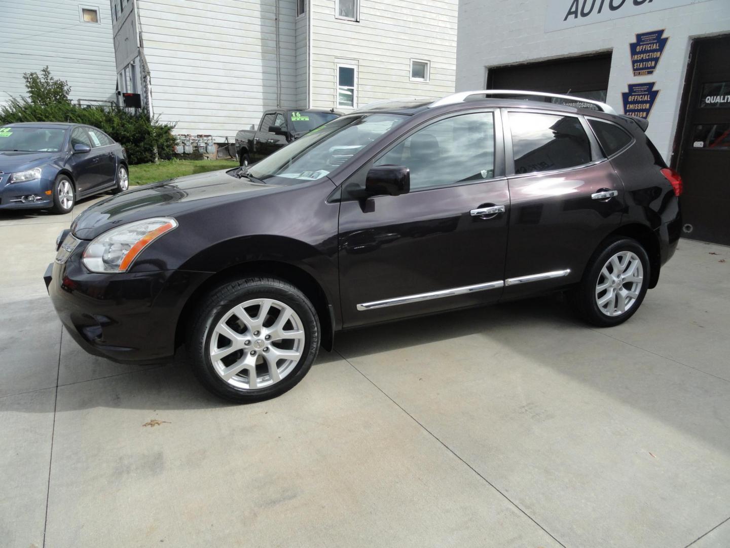 2013 Black Amethyst Metallic /Jet Black Nissan Rogue SL AWD (JN8AS5MV3DW) with an 2.5L L4 DOHC 16V engine, Continuously Variable Transmission transmission, located at 827 W 26th Street, Erie, PA, 16508, (814) 455-3401, 42.105431, -80.090942 - Thanks for looking at our new Honda trade in. This is the SL model with all wheel drive, power drivers seat, power sunroof, navigation, back up camera, keyless entry and lots more. A recent service was just completed in our service department plus a lube oil and filter change. This SUV is in almost - Photo#6