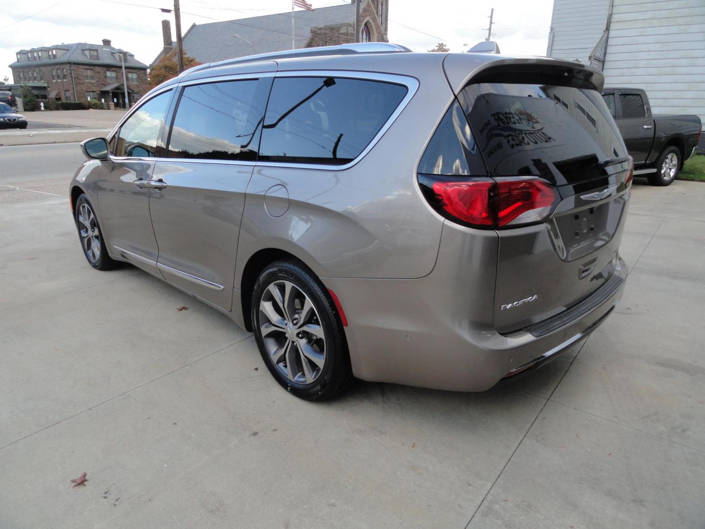 2018 Light Toffee Silver Metallic /Toffee/Cognac/Alloy Chrysler Pacifica Limited (2C4RC1GG3JR) with an 3.6L V6 DOHC 24V engine, 9 Speed Automatic transmission, located at 827 W 26th Street, Erie, PA, 16508, (814) 455-3401, 42.105431, -80.090942 - Thanks for looking at our one owner accident-free new arrival. This is the Limited model with eight passenger seating and lots of options including heated and cooled seats, remote start, stow and go, navigation with back up camera, surround cameras, rear entertainment, blind spot monitor, lane depar - Photo#5