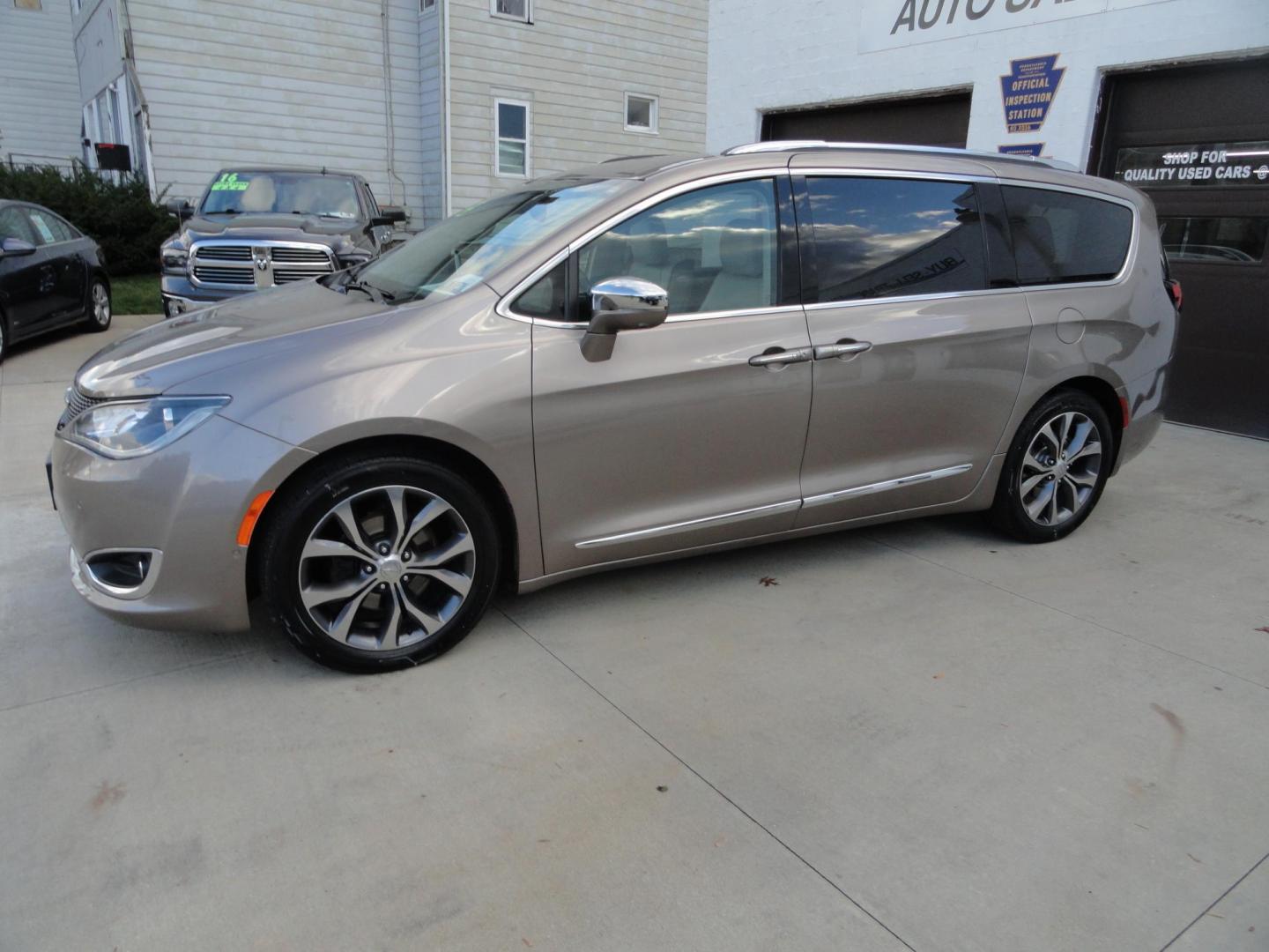 2018 Light Toffee Silver Metallic /Toffee/Cognac/Alloy Chrysler Pacifica Limited (2C4RC1GG3JR) with an 3.6L V6 DOHC 24V engine, 9 Speed Automatic transmission, located at 827 W 26th Street, Erie, PA, 16508, (814) 455-3401, 42.105431, -80.090942 - Thanks for looking at our one owner accident-free new arrival. This is the Limited model with eight passenger seating and lots of options including heated and cooled seats, remote start, stow and go, navigation with back up camera, surround cameras, rear entertainment, blind spot monitor, lane depar - Photo#6