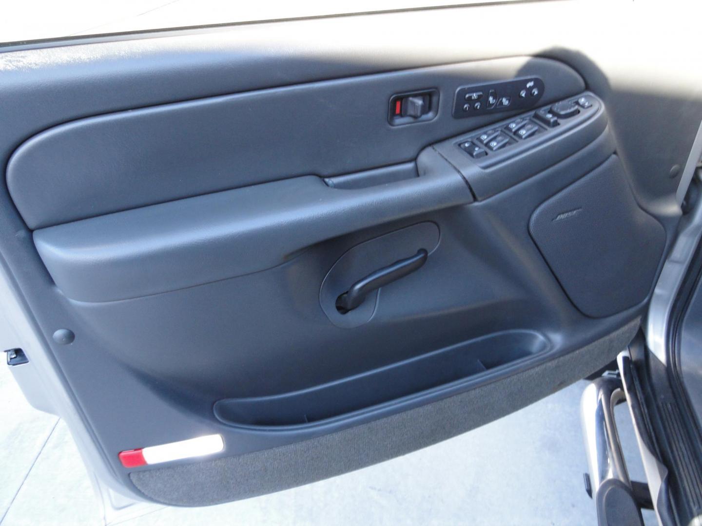 2004 Silver Birch /Graphite Chevrolet Avalanche 1500 4WD LT (3GNEK12T54G) with an 5.3L V8 OHV 16V engine, 4-Speed Automatic Overdrive transmission, located at 827 W 26th Street, Erie, PA, 16508, (814) 455-3401, 42.105431, -80.090942 - Thanks for looking at our super clean low mileage and accident-free recent arrival. This is the LT model with the 5.3 L V-8, four-wheel drive heated leather seating, power sunroof and lots more. We purchased this vehicle from a previous customer who was not able to drive it anymore and who took sup - Photo#25