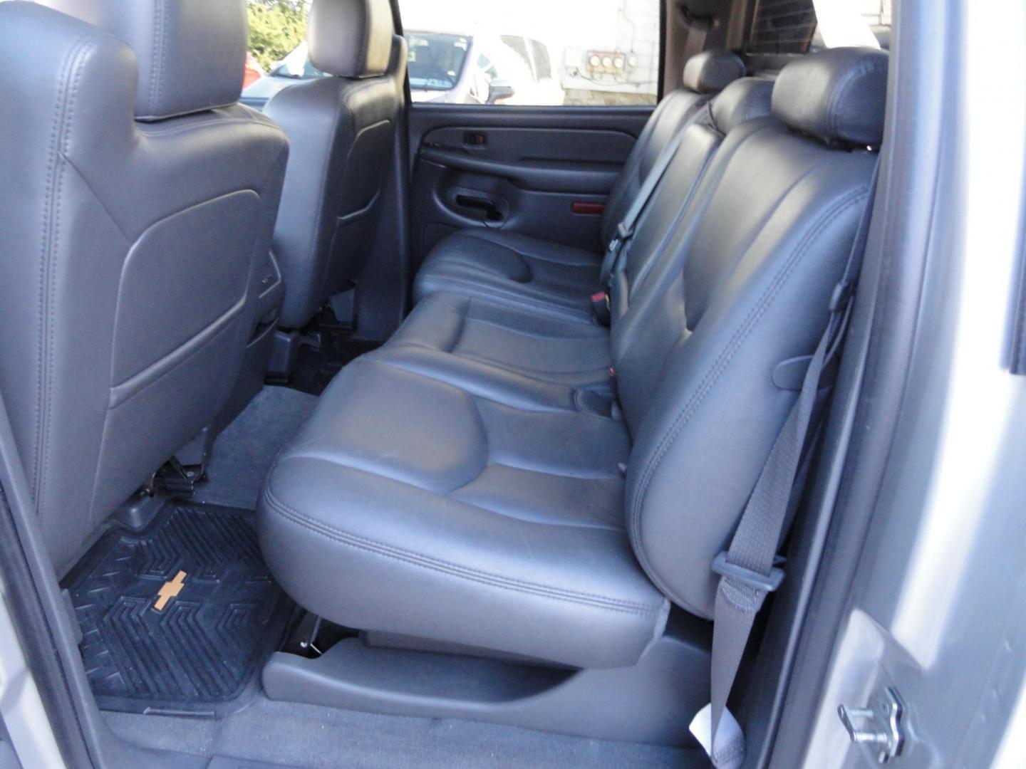 2004 Silver Birch /Graphite Chevrolet Avalanche 1500 4WD LT (3GNEK12T54G) with an 5.3L V8 OHV 16V engine, 4-Speed Automatic Overdrive transmission, located at 827 W 26th Street, Erie, PA, 16508, (814) 455-3401, 42.105431, -80.090942 - Thanks for looking at our super clean low mileage and accident-free recent arrival. This is the LT model with the 5.3 L V-8, four-wheel drive heated leather seating, power sunroof and lots more. We purchased this vehicle from a previous customer who was not able to drive it anymore and who took sup - Photo#32