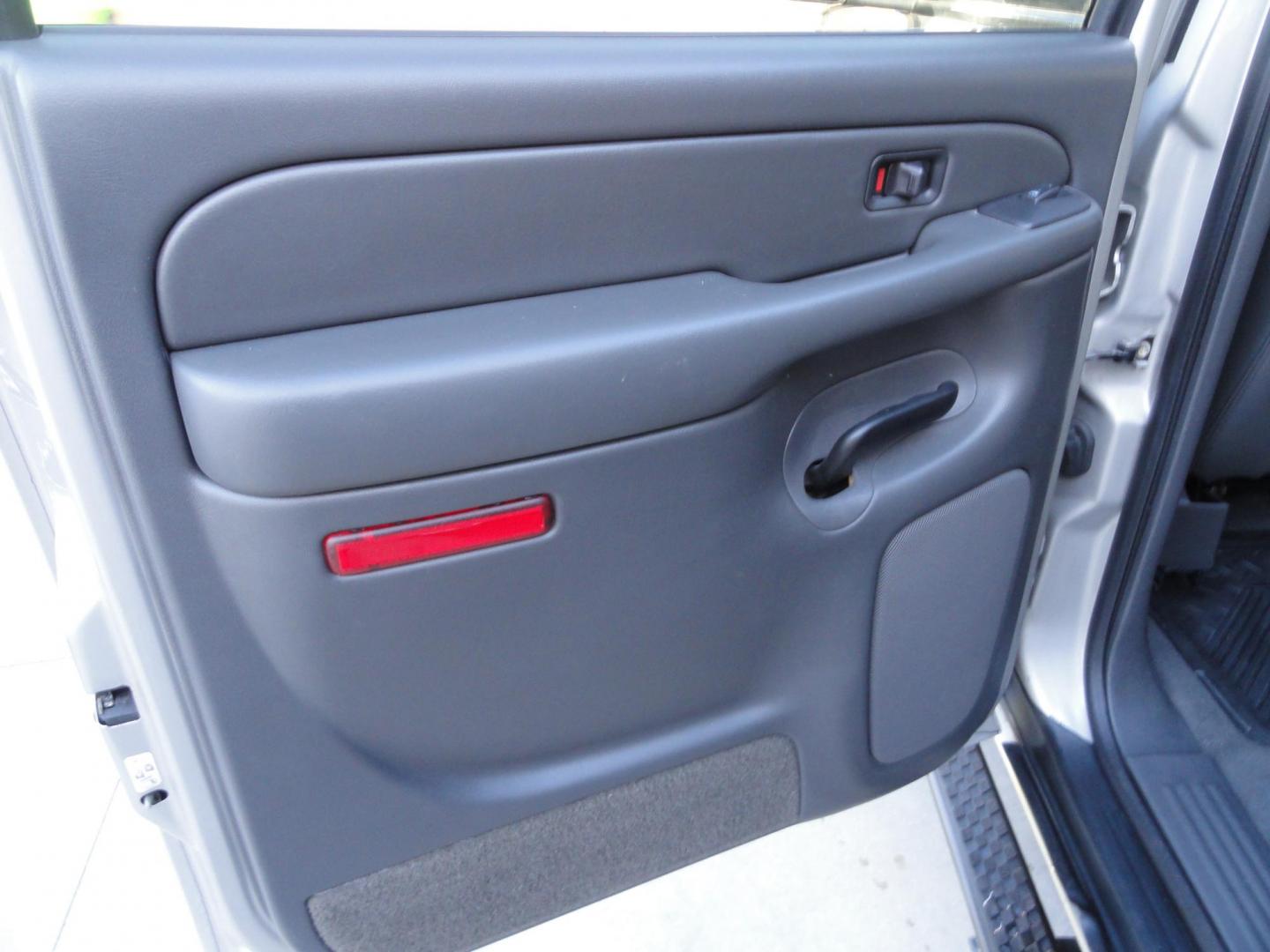 2004 Silver Birch /Graphite Chevrolet Avalanche 1500 4WD LT (3GNEK12T54G) with an 5.3L V8 OHV 16V engine, 4-Speed Automatic Overdrive transmission, located at 827 W 26th Street, Erie, PA, 16508, (814) 455-3401, 42.105431, -80.090942 - Thanks for looking at our super clean low mileage and accident-free recent arrival. This is the LT model with the 5.3 L V-8, four-wheel drive heated leather seating, power sunroof and lots more. We purchased this vehicle from a previous customer who was not able to drive it anymore and who took sup - Photo#36